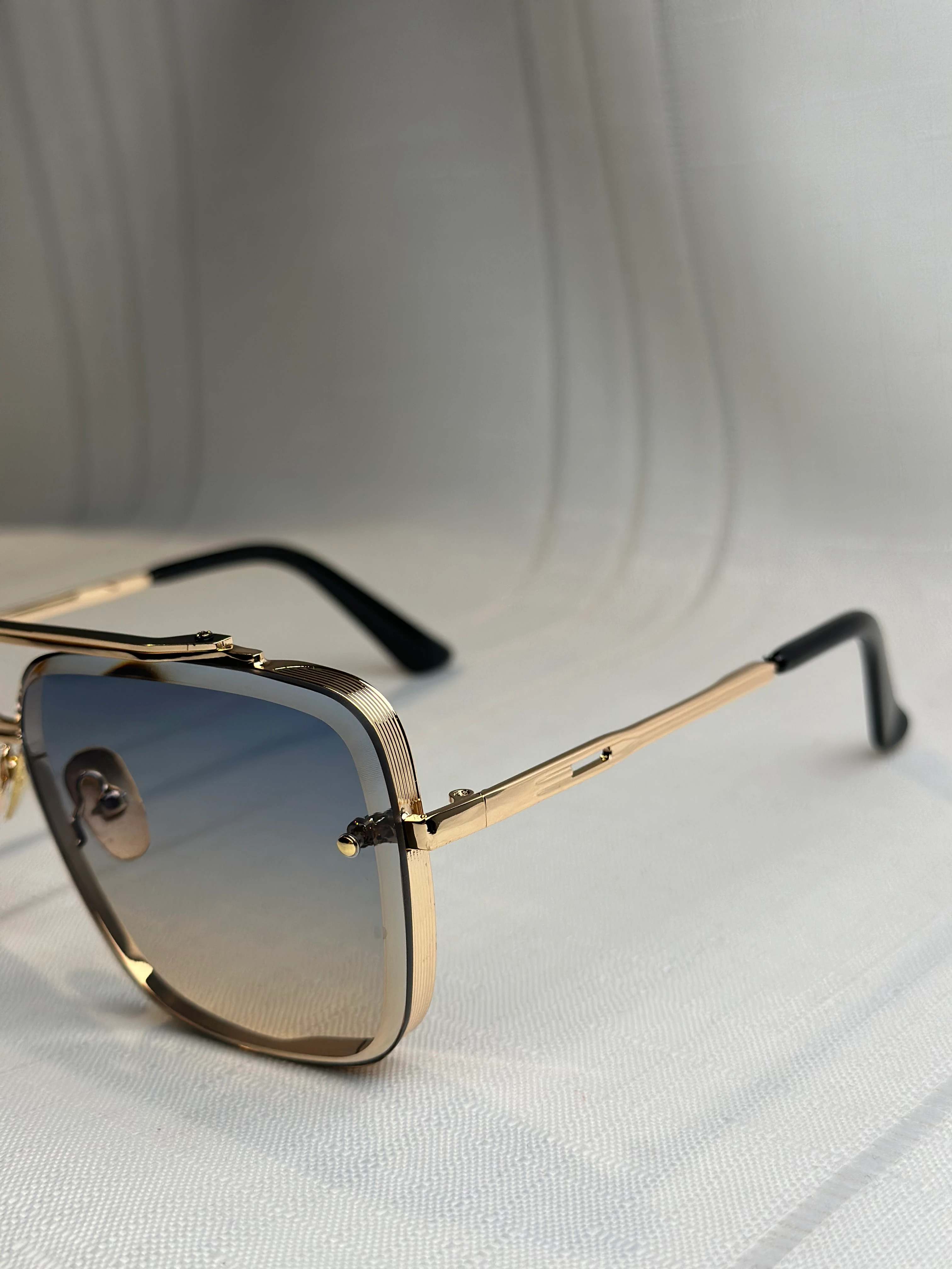 Gold Büyük Çerçeve Gözlük 