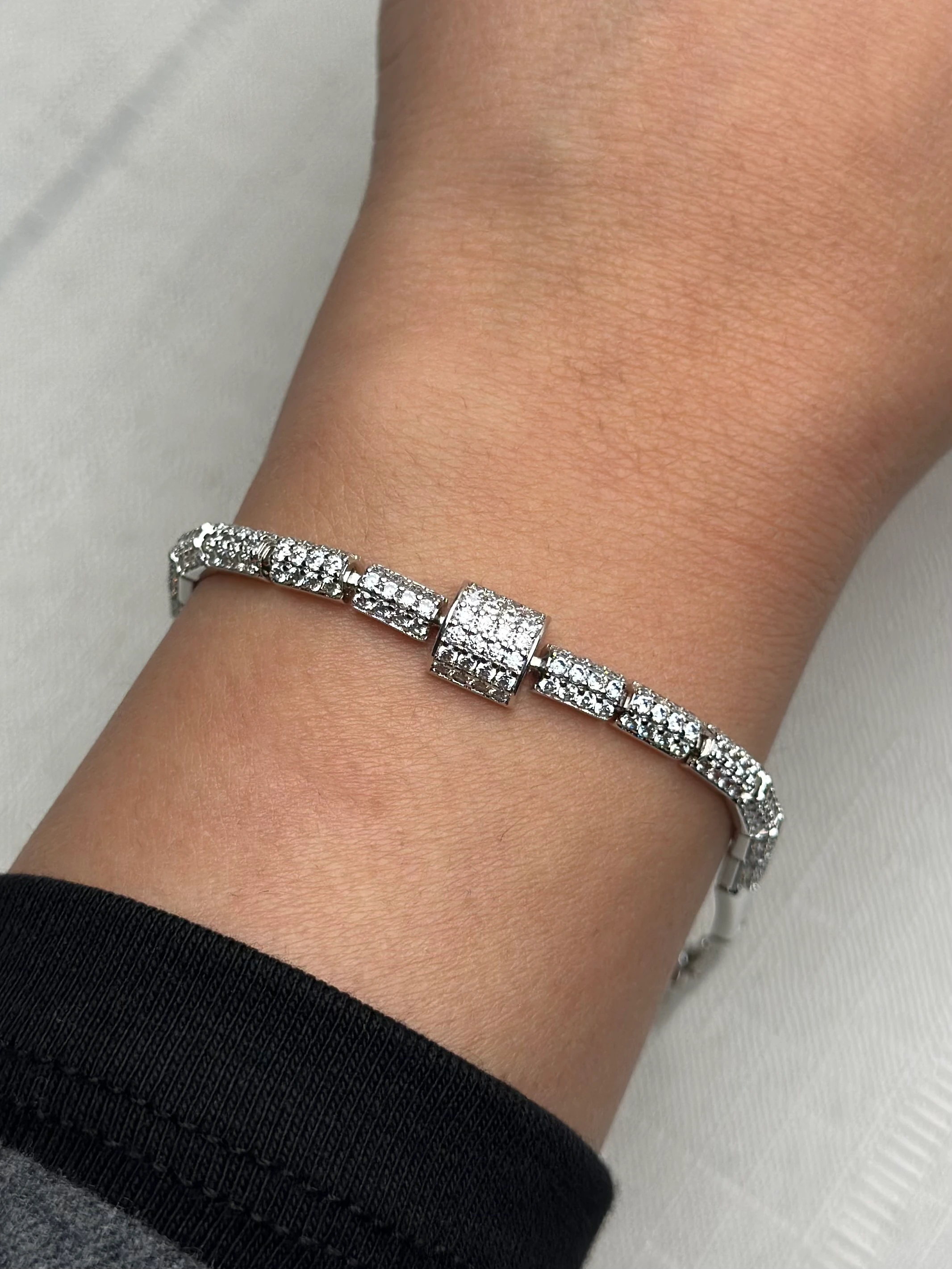 Xuping Gümüş Renk Zirkon Taş Çubuk Bileklik