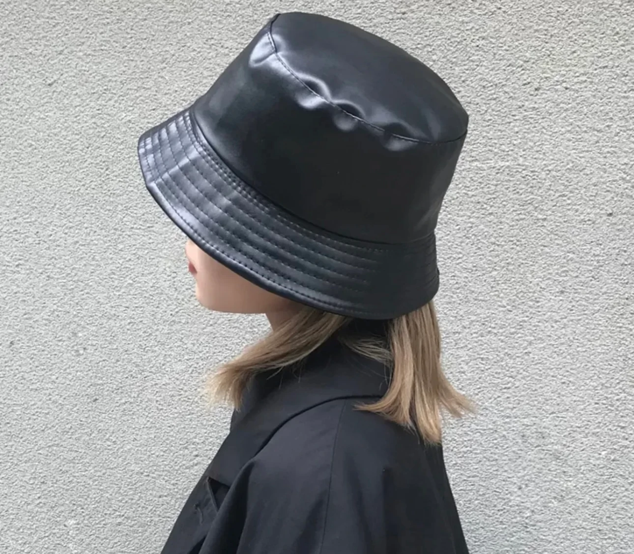 Siyah Deri Bucket Şapka