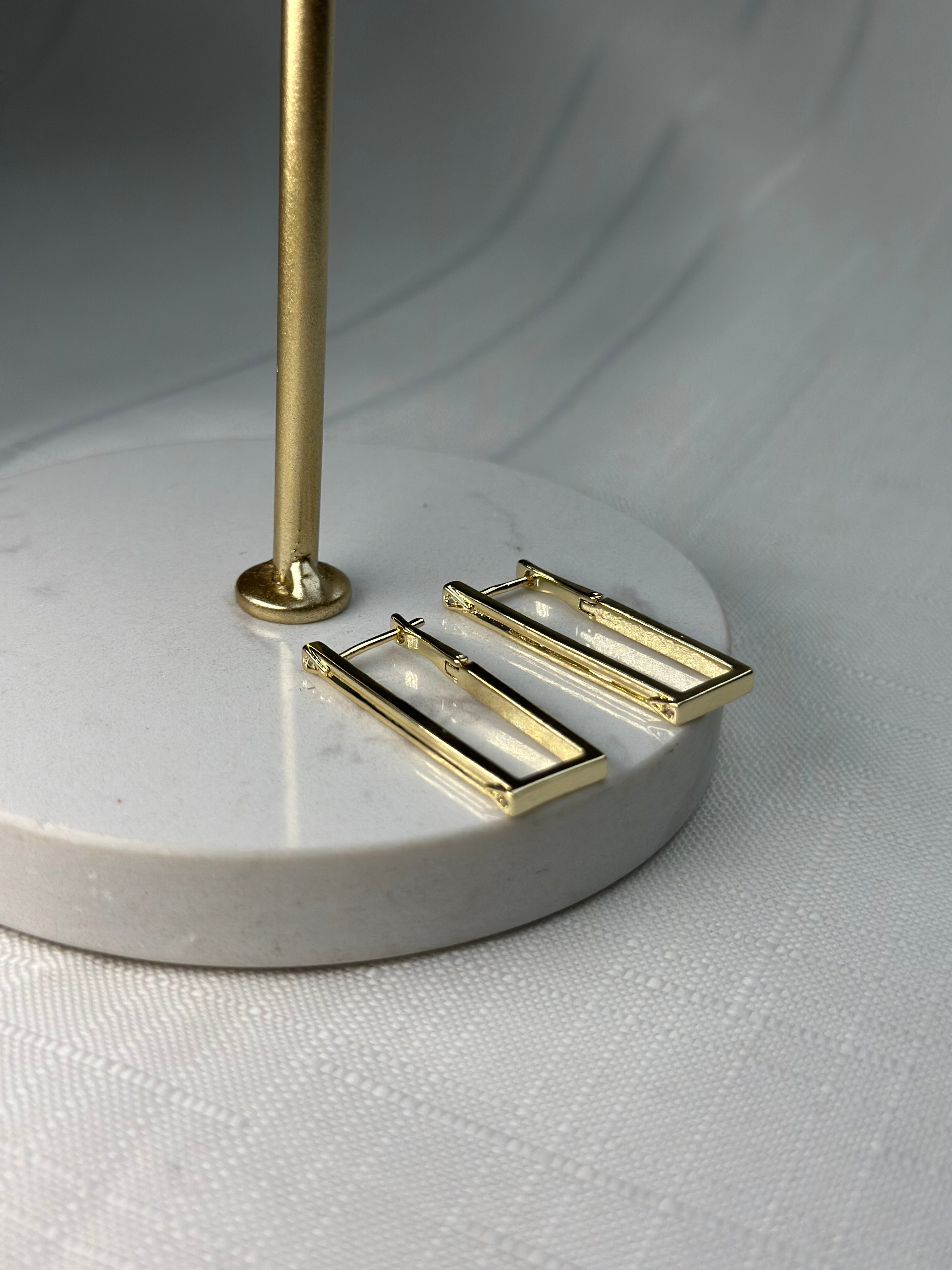 Gold Renk Dikdörtgen Küpe