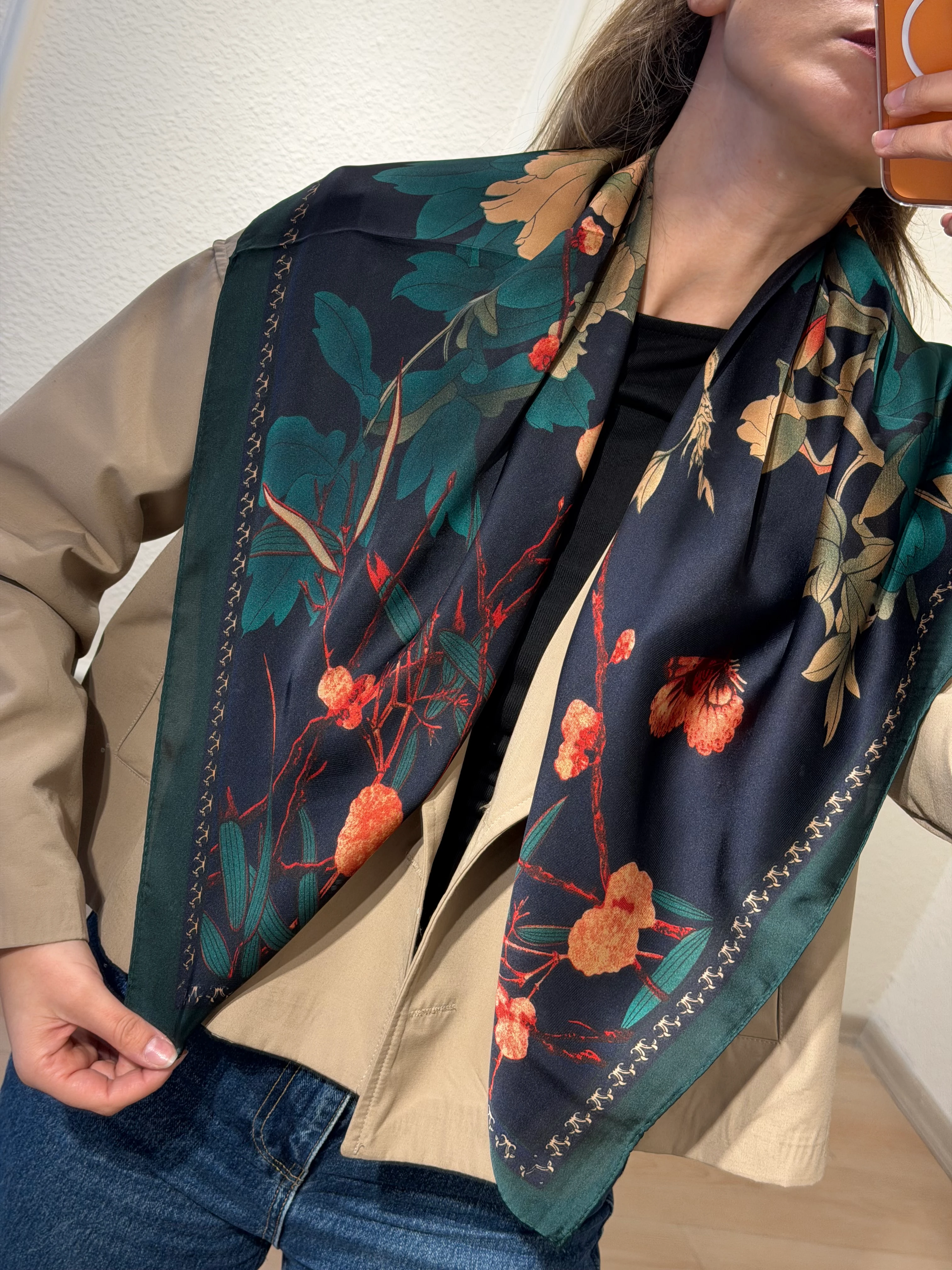 Lacivert Çiçek Desen Fular 90*90cm