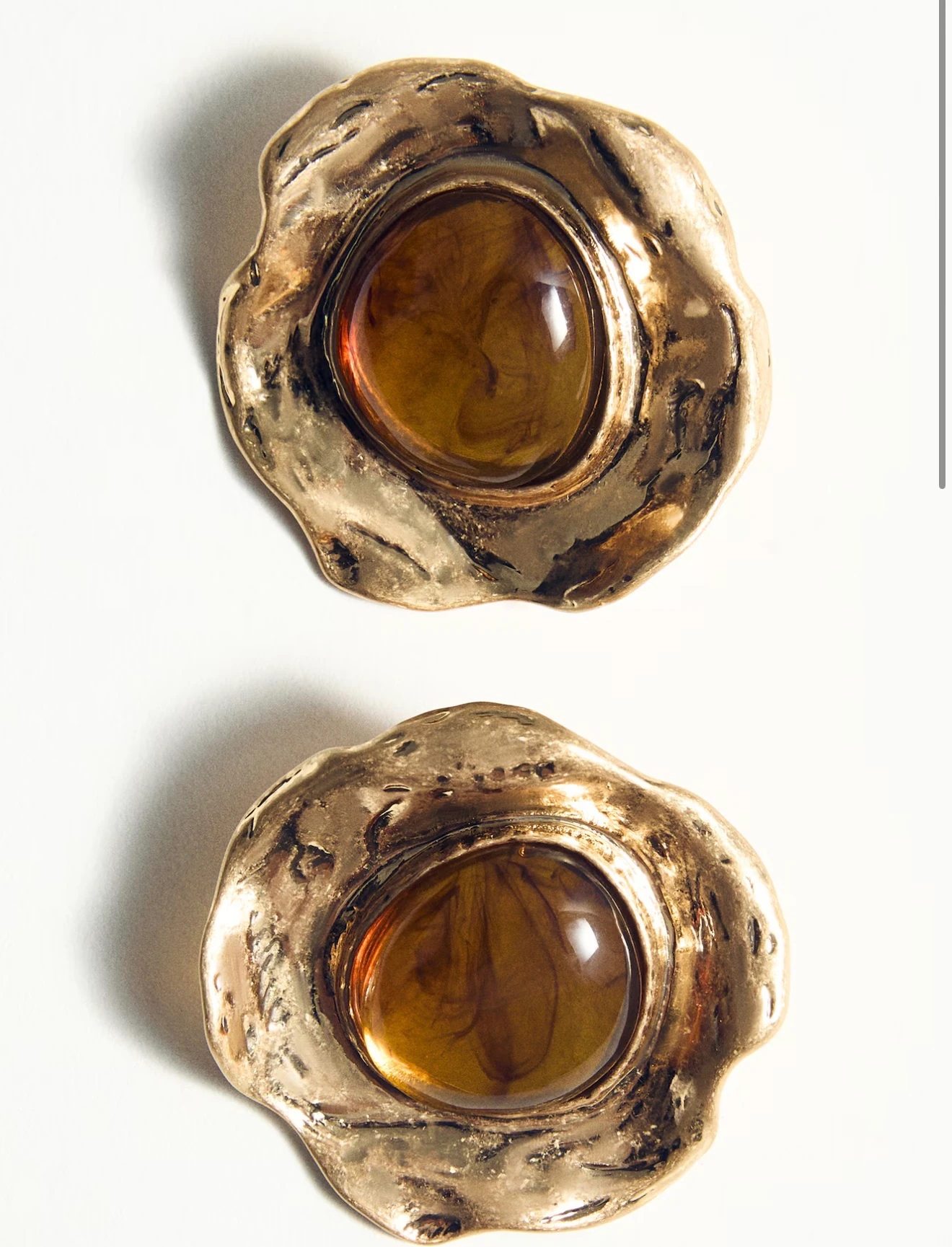 Marka Model Kaplan Gözü Yuvarlak Plaka Küpe