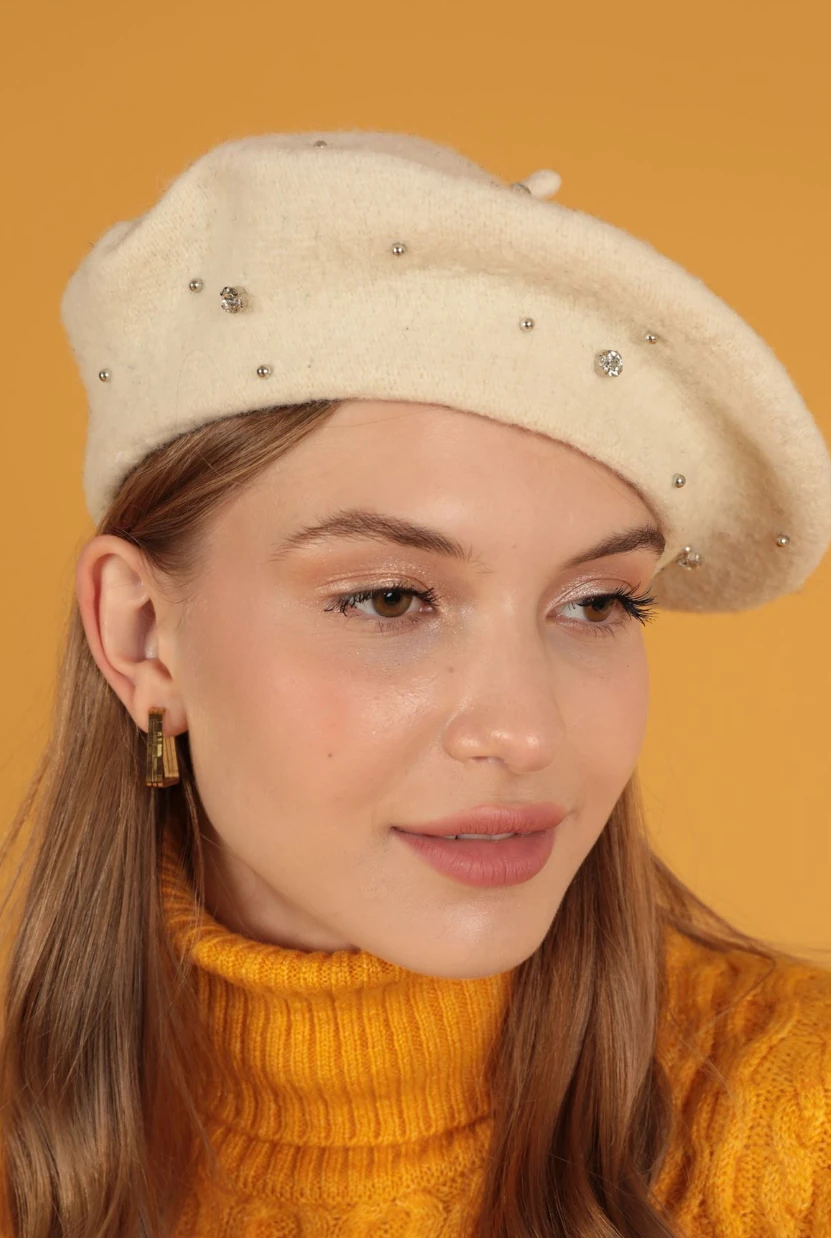 Ekru Taşlı Ressam Bere