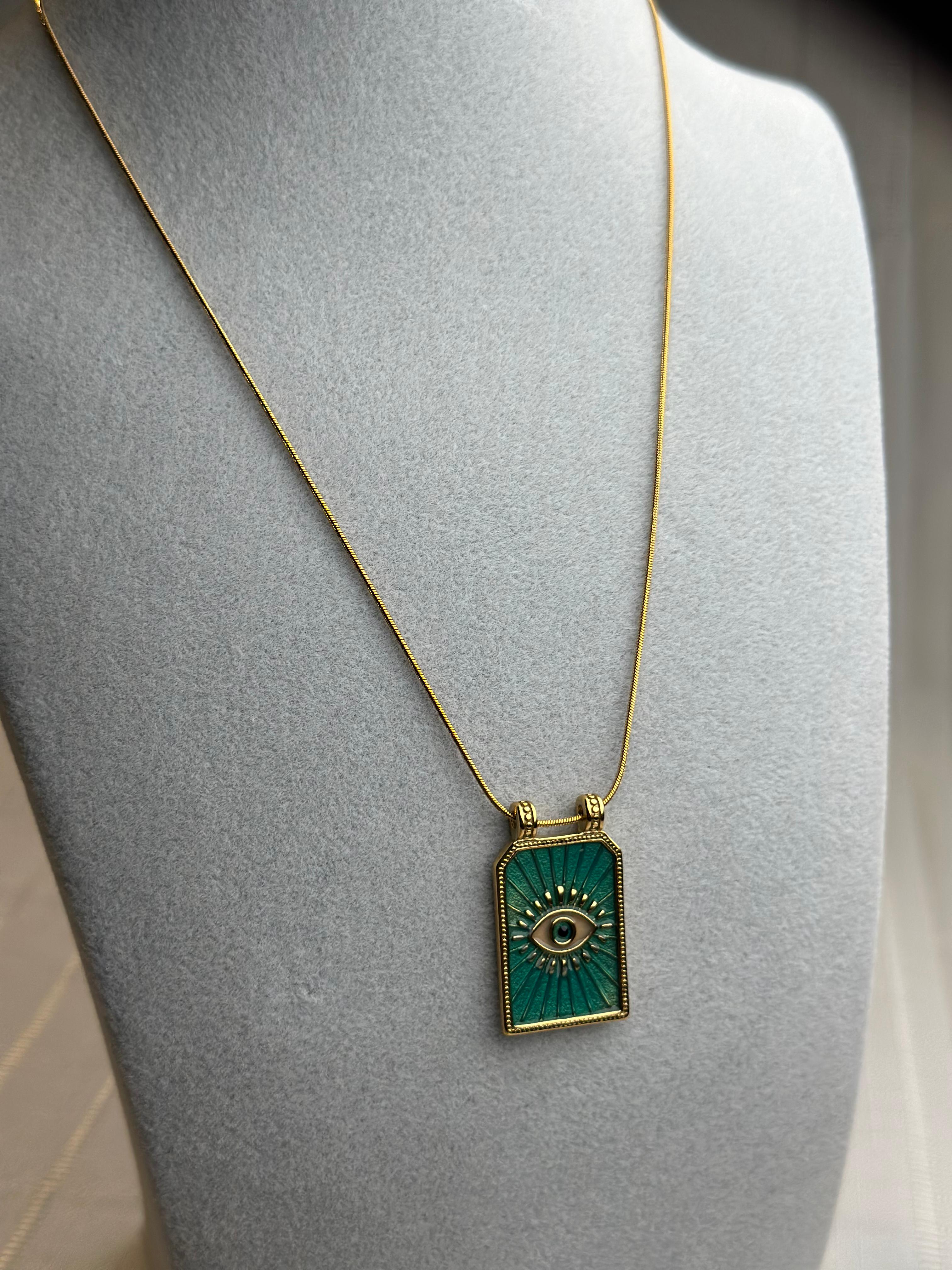 Çelik Yeşil Göz Gold Tarot Kolye