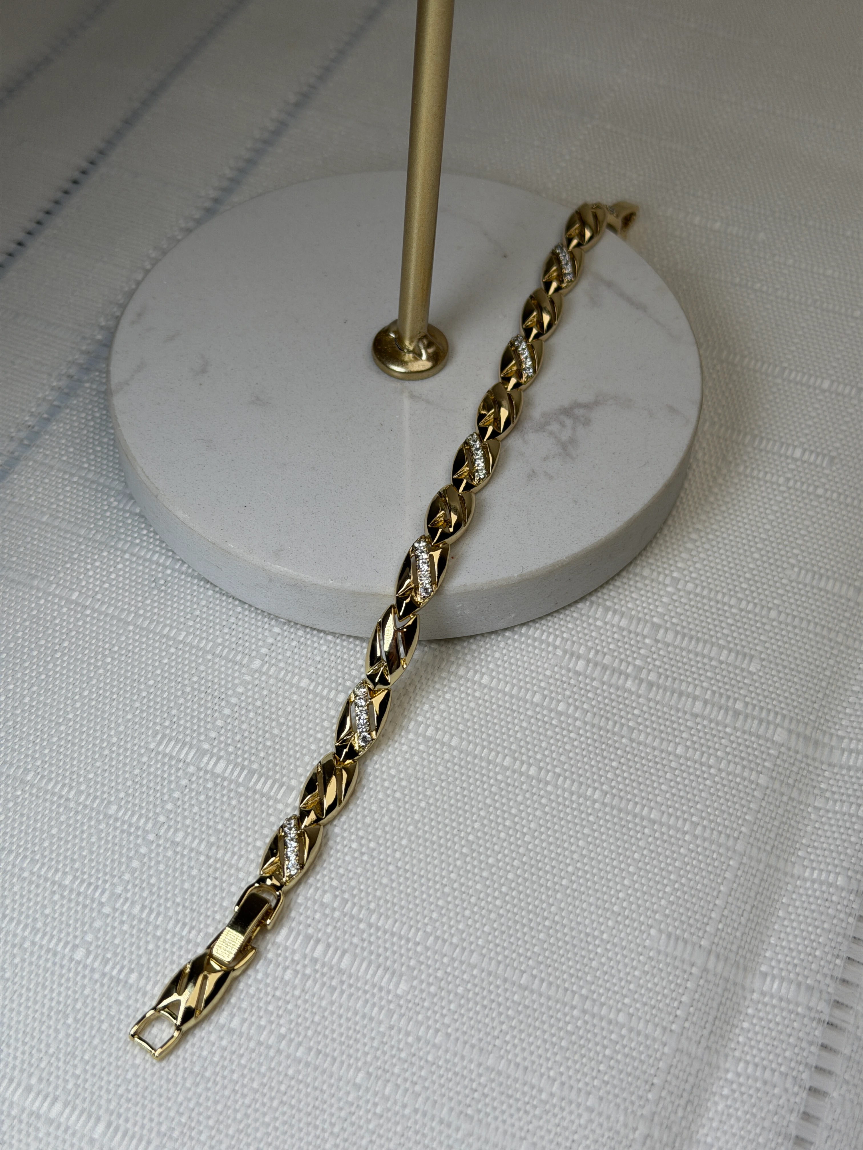 Xuping 14k Zirkon Taş Çizgi Desen Bileklik