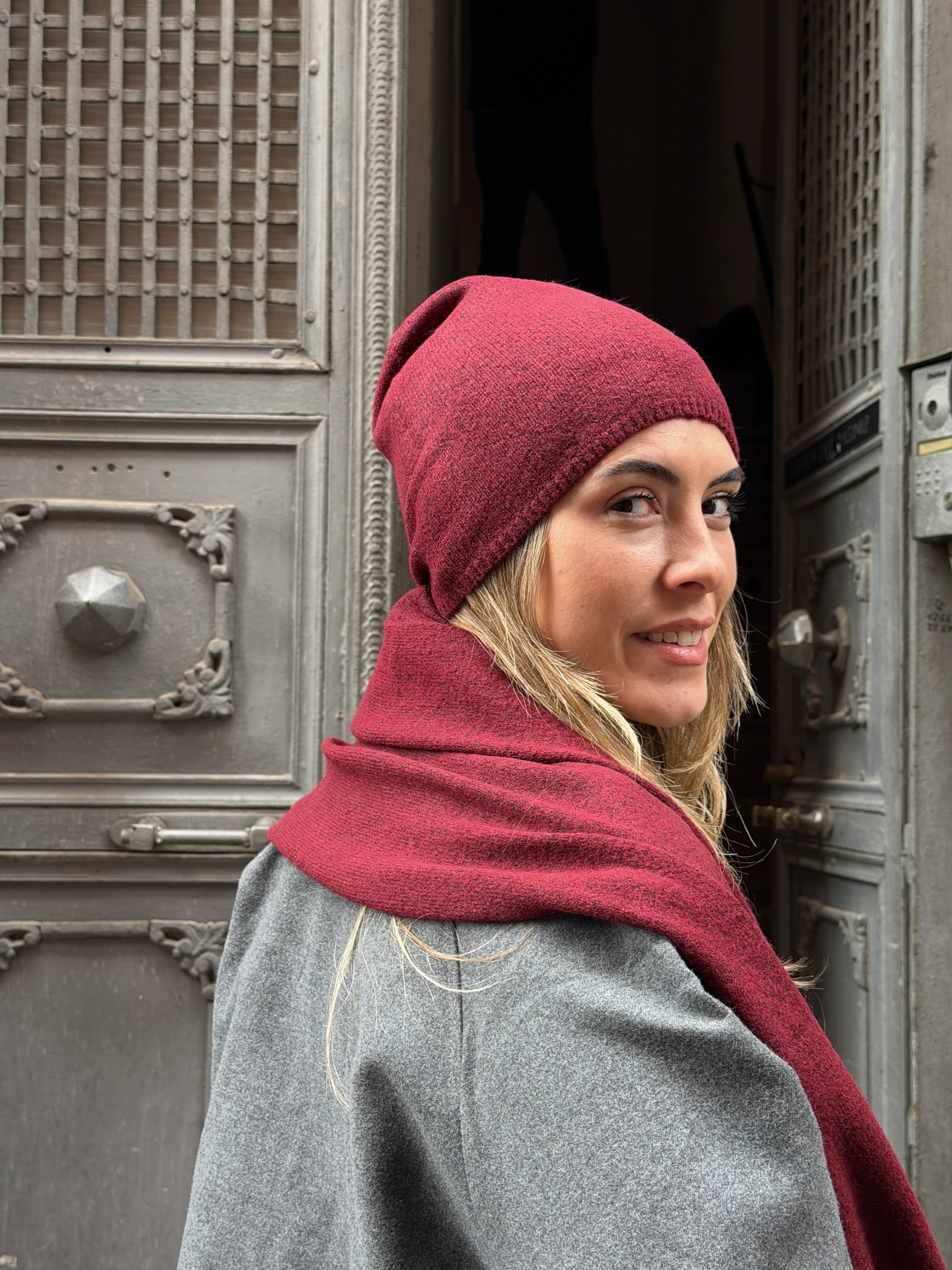 Yumuşak Dokulu Bordo Atkı Bere Set