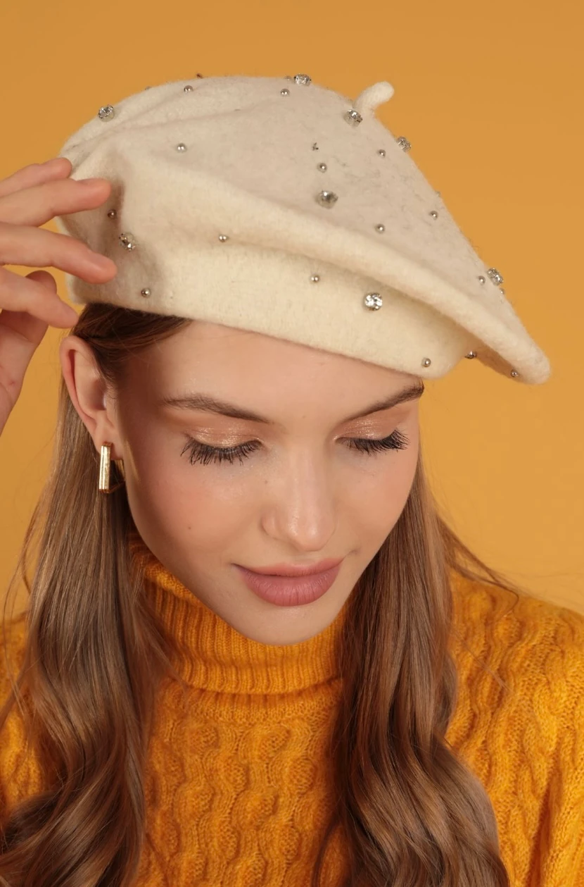 Ekru Taşlı Ressam Bere