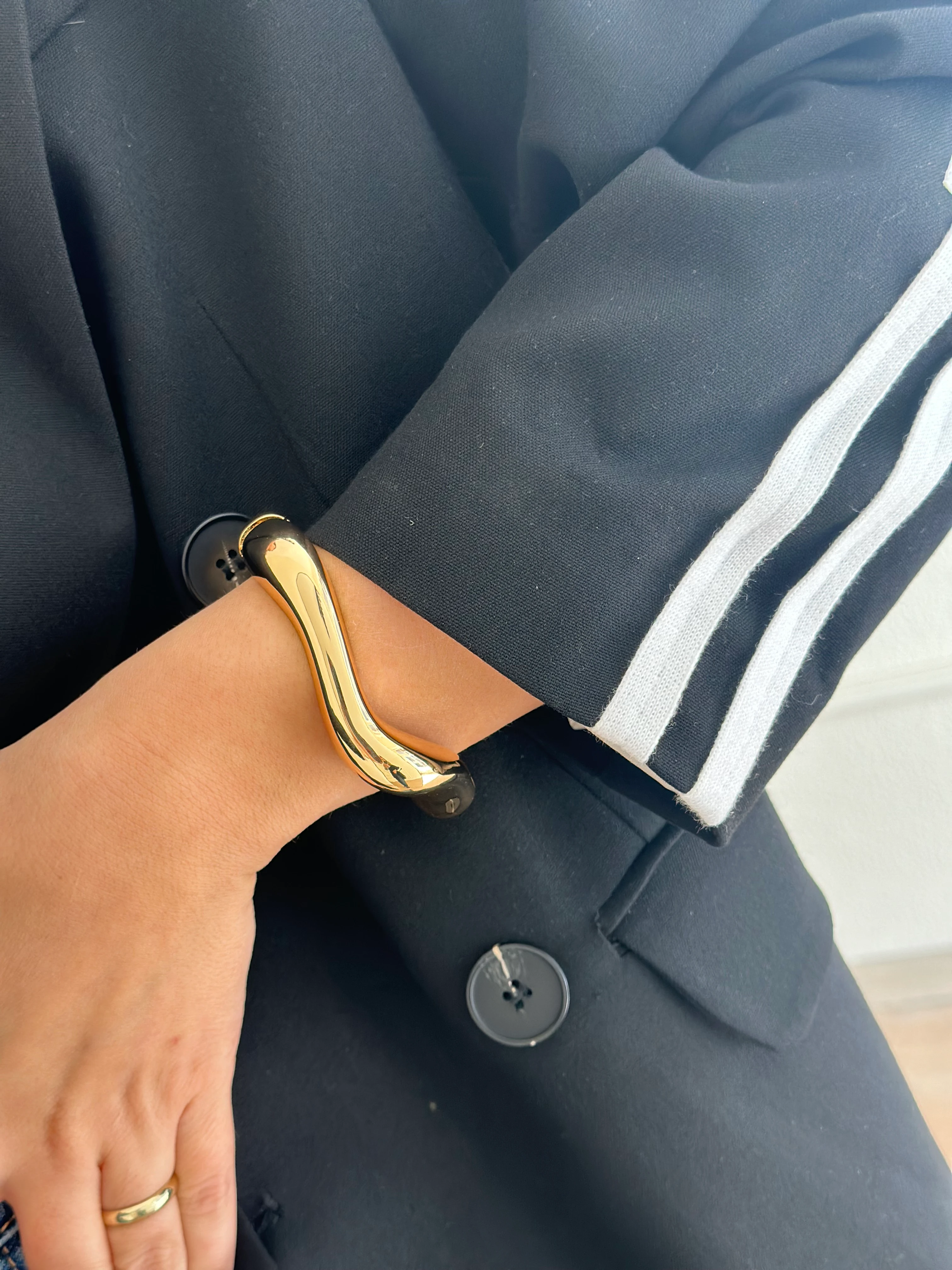 Özel Seri Gold Renk Zigzag Kelepçe