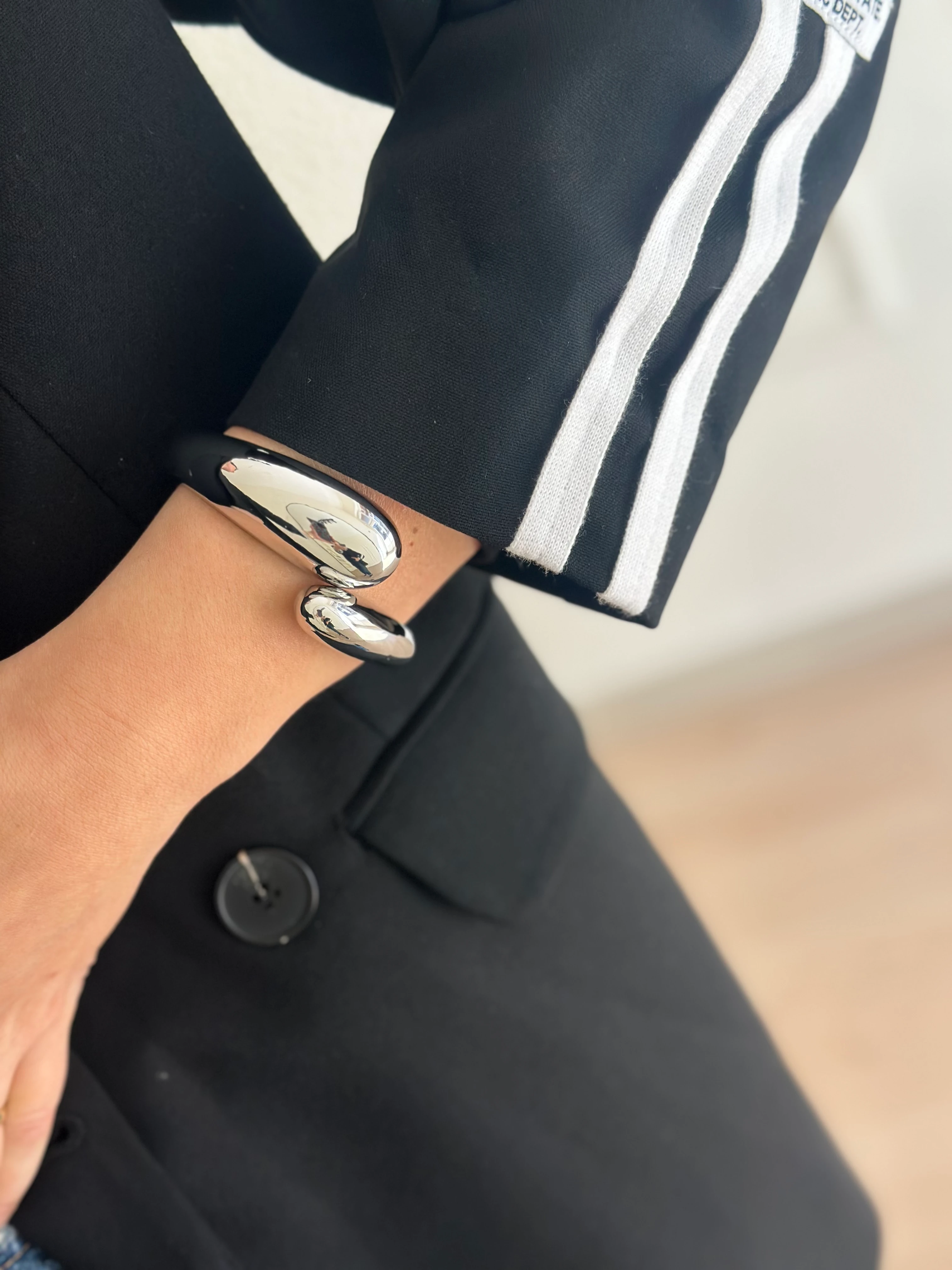 Özel Seri Gümüş Renk Damla Model Kelepçe