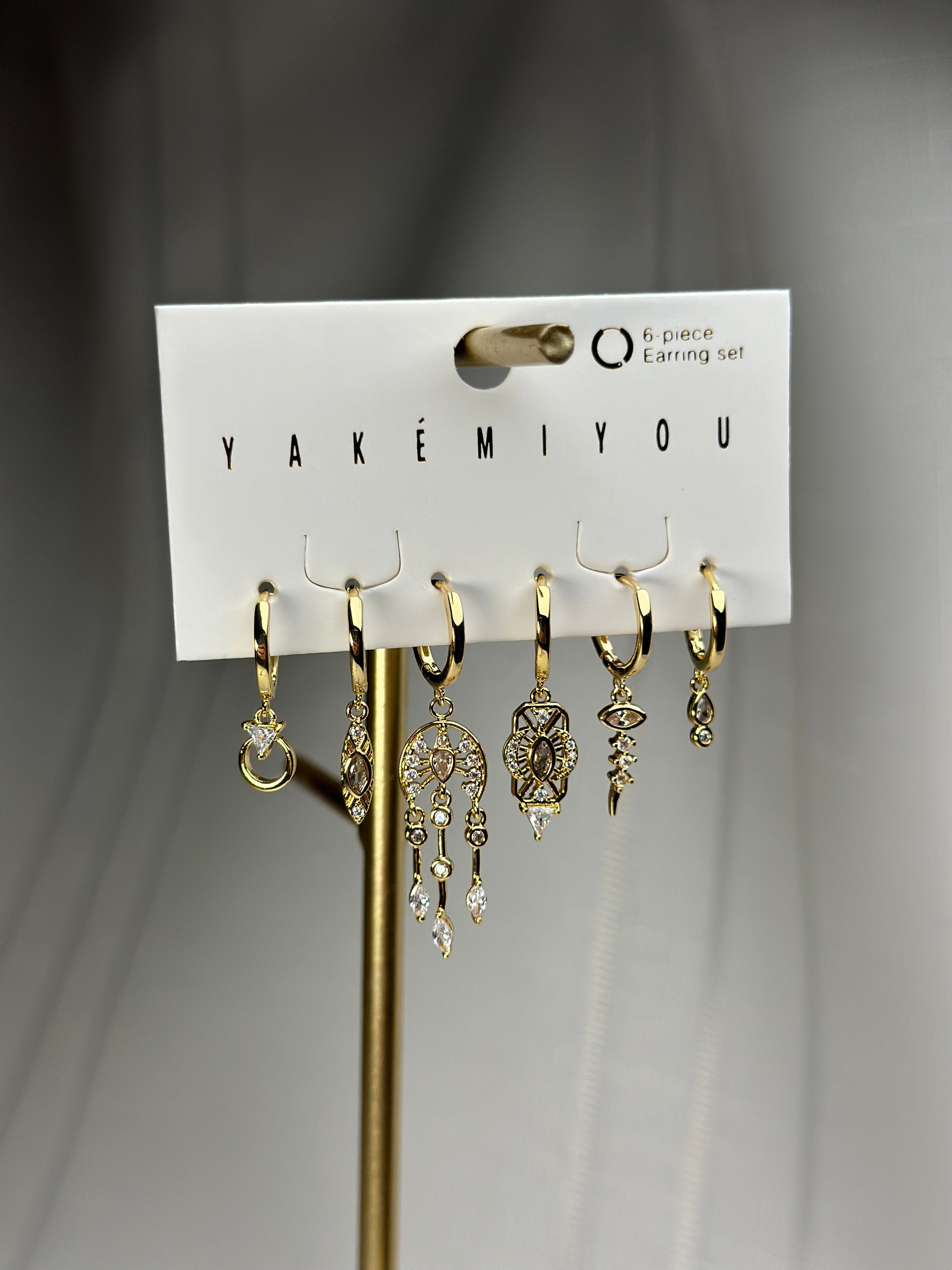Özel Seri Gold Renk Damla Taş Detay Altılı Küpe