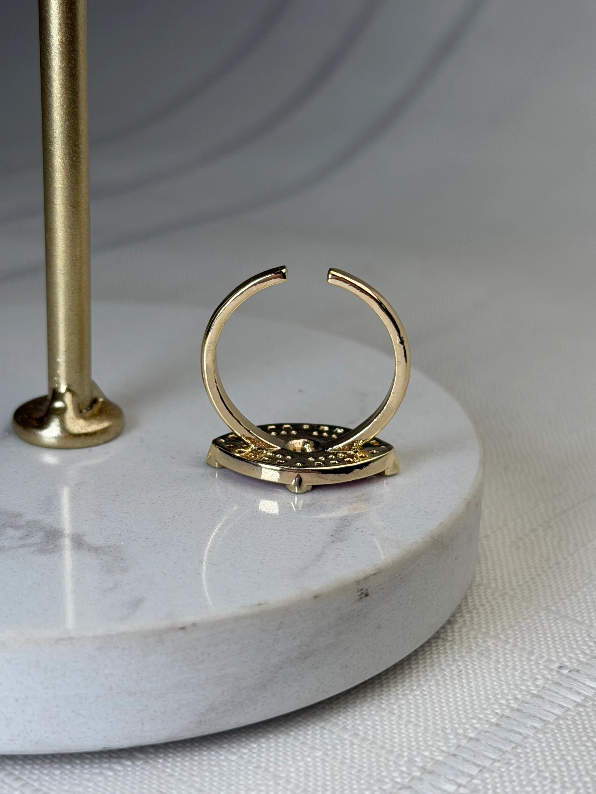 Özel Seri Marka Model Kırmızı Taş Göz Yüzük