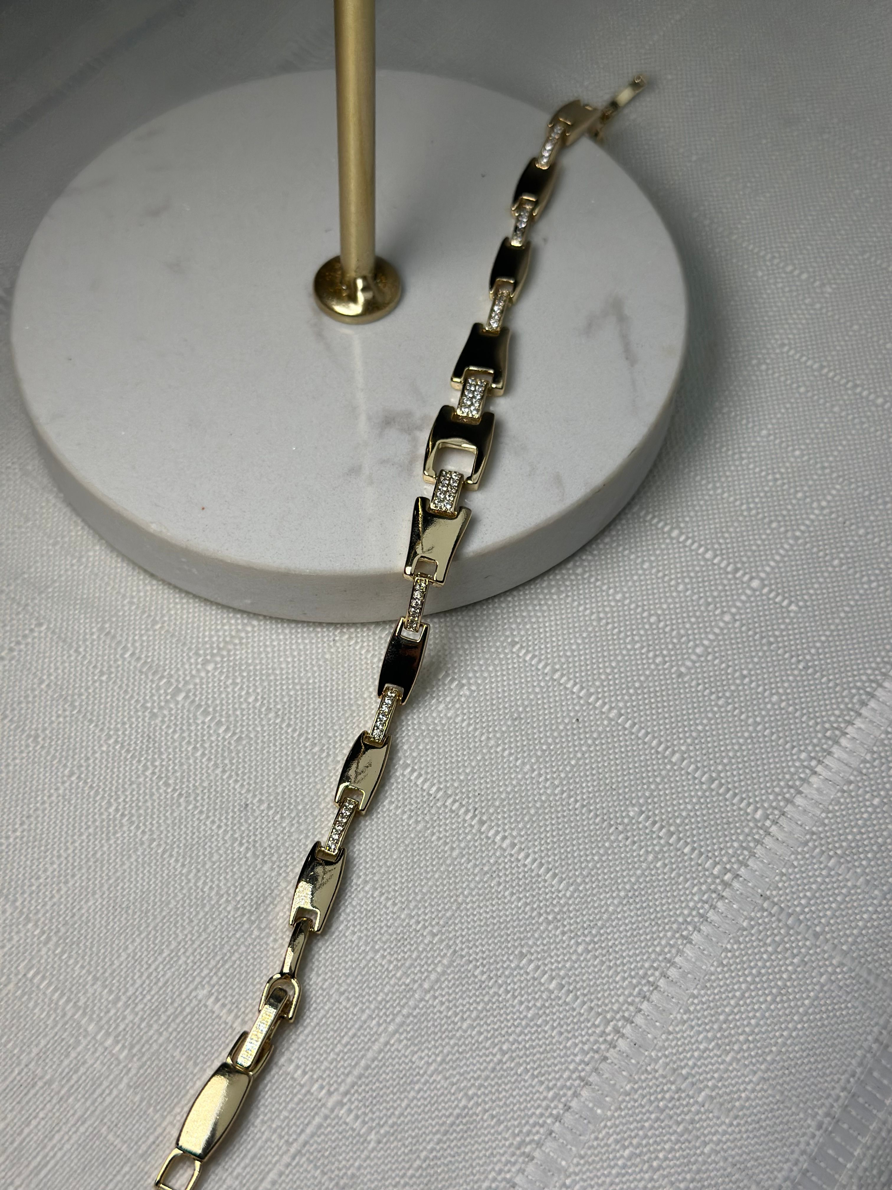 Xuping Taş Detaylı Gold Bileklik