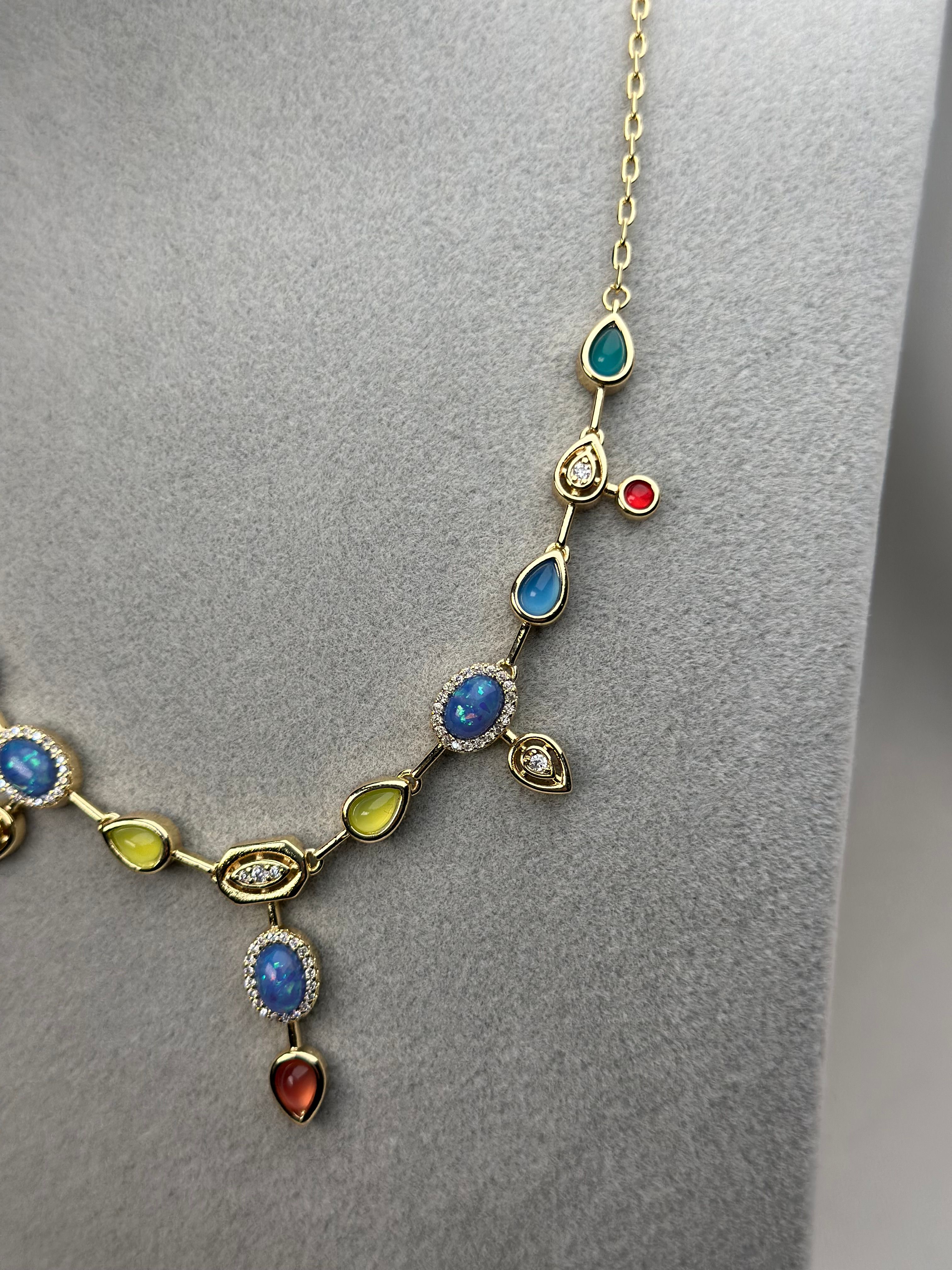 Özel Seri Gold Renkli Taşlı Kolye