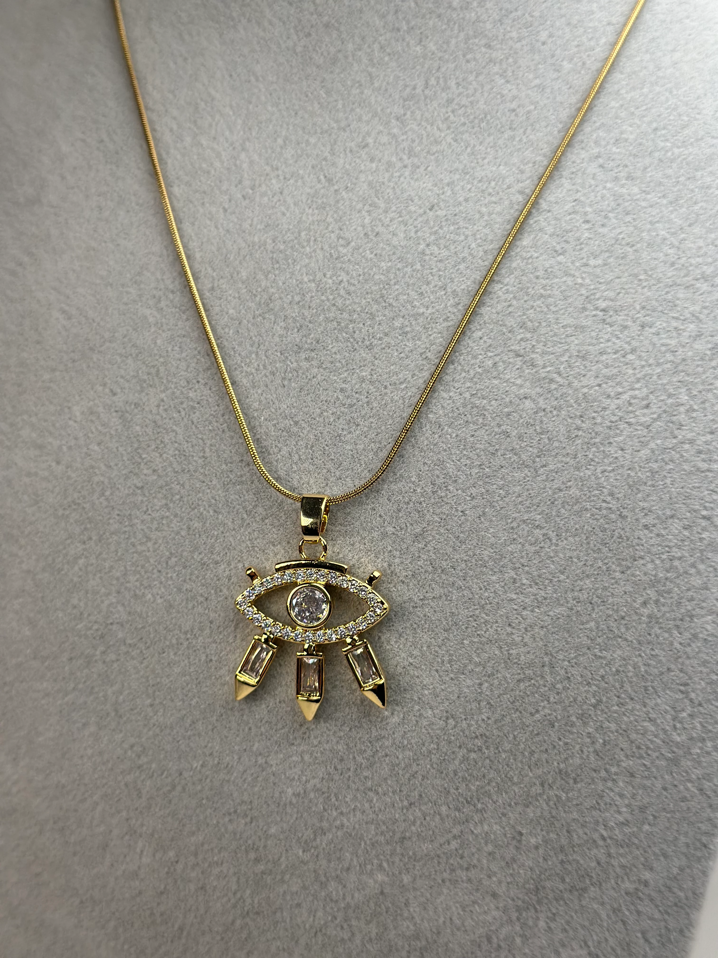 Çelik Gold Renk Taşlı Göz Kolye