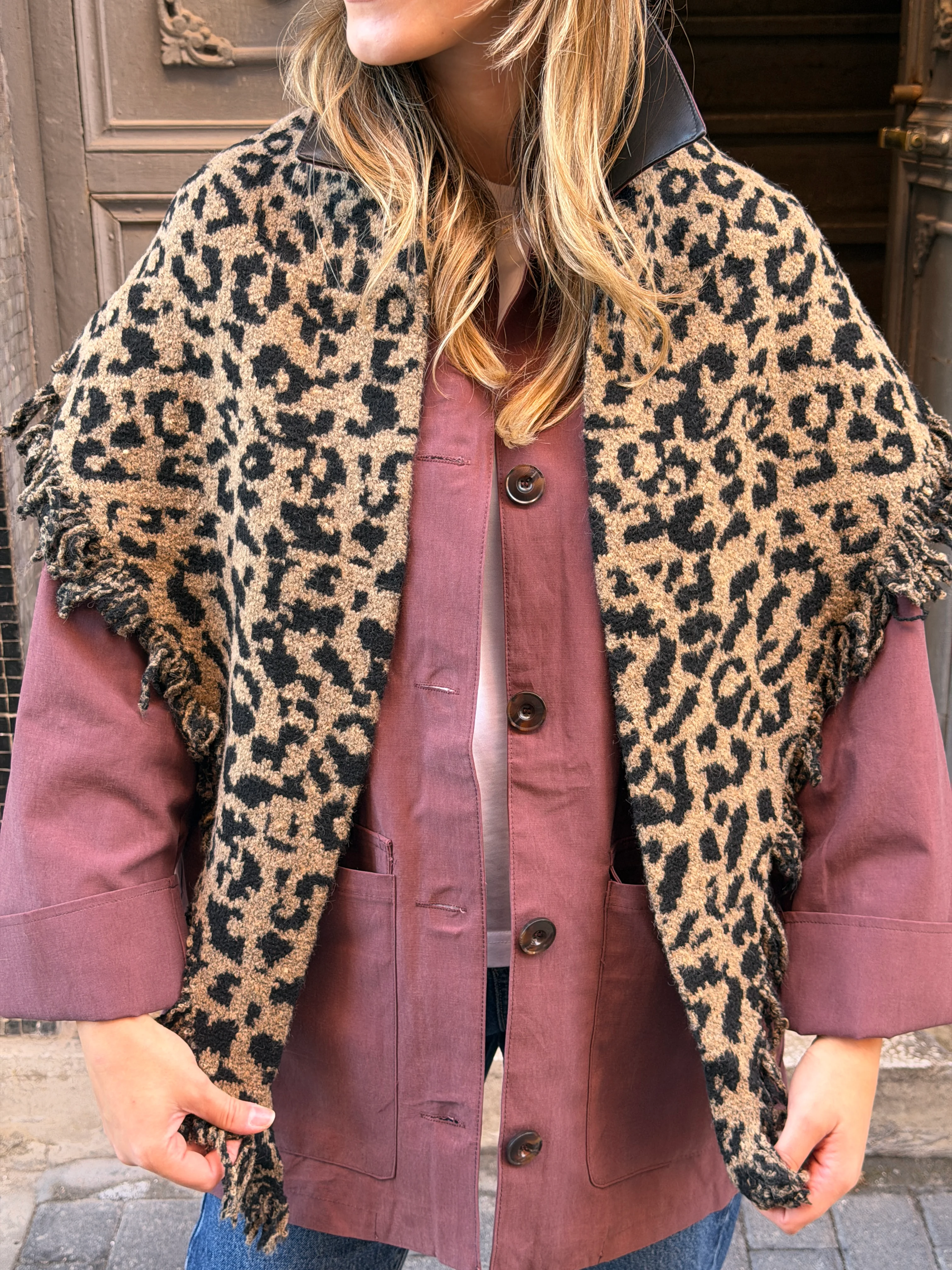 Leopar Kahve Püsküllü Üçgen Şal