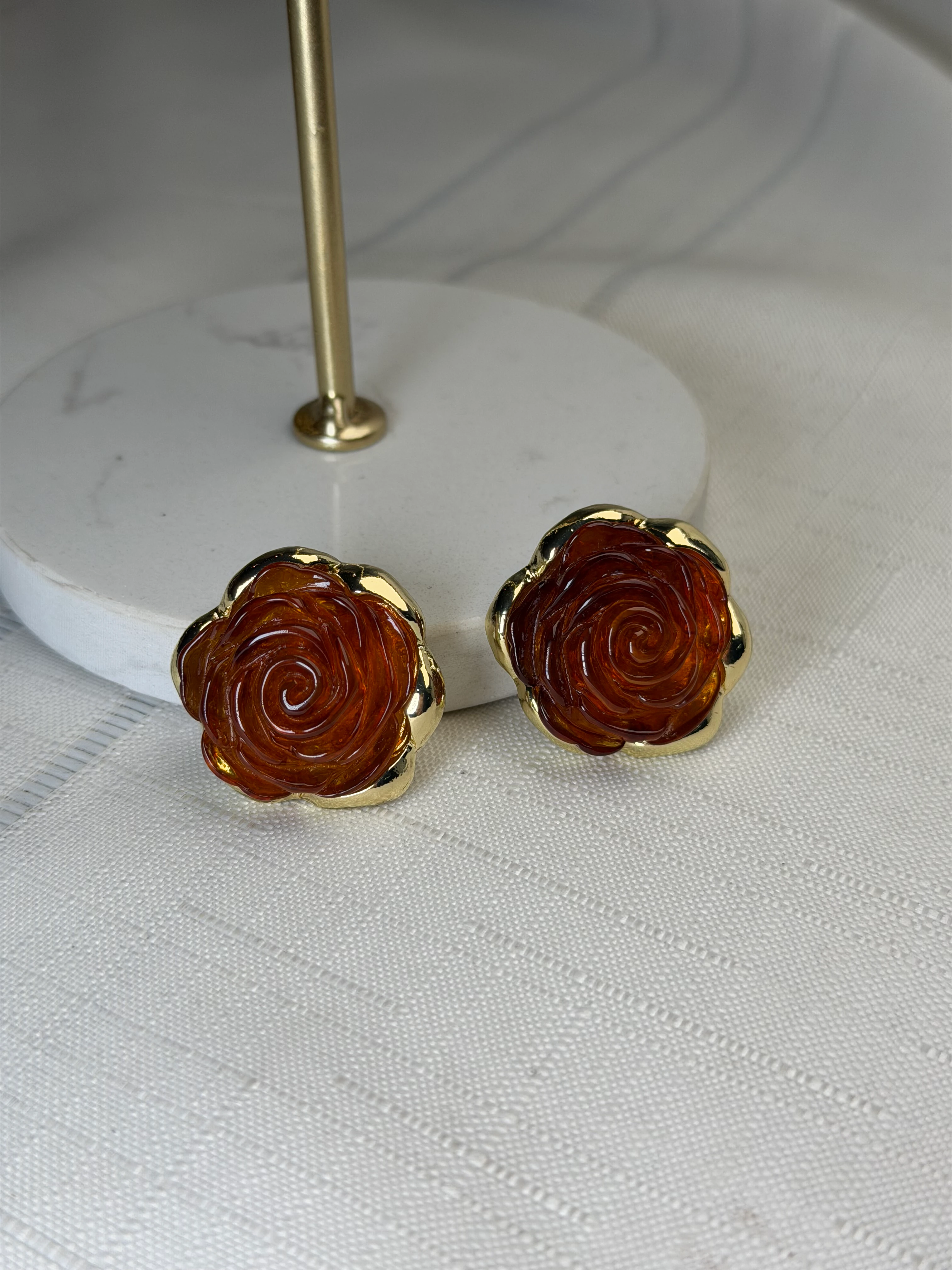 Marka Model Kahverengi Gül Küpe