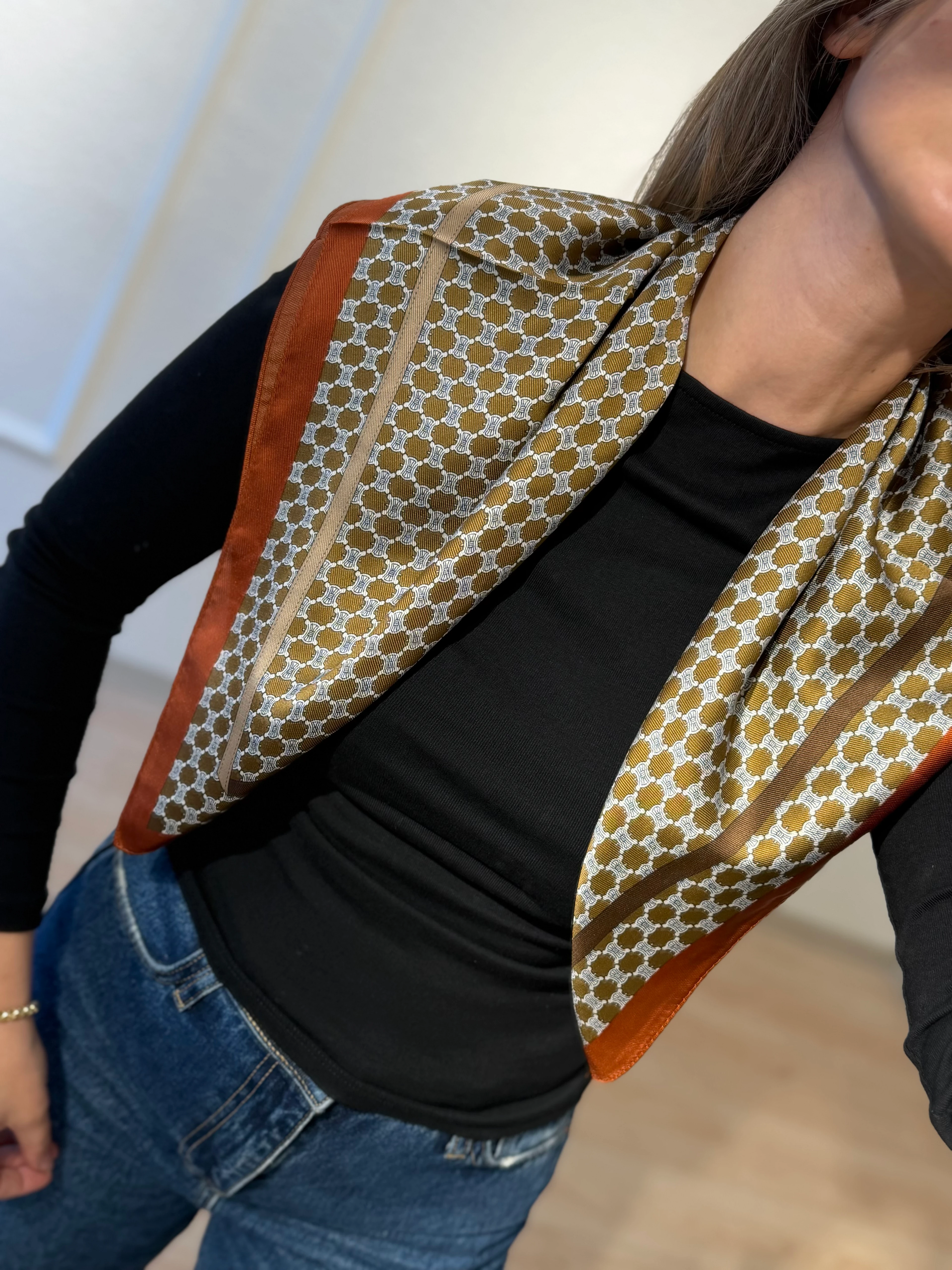 Kiremit Şeritli Marka Model Fular 70*70cm