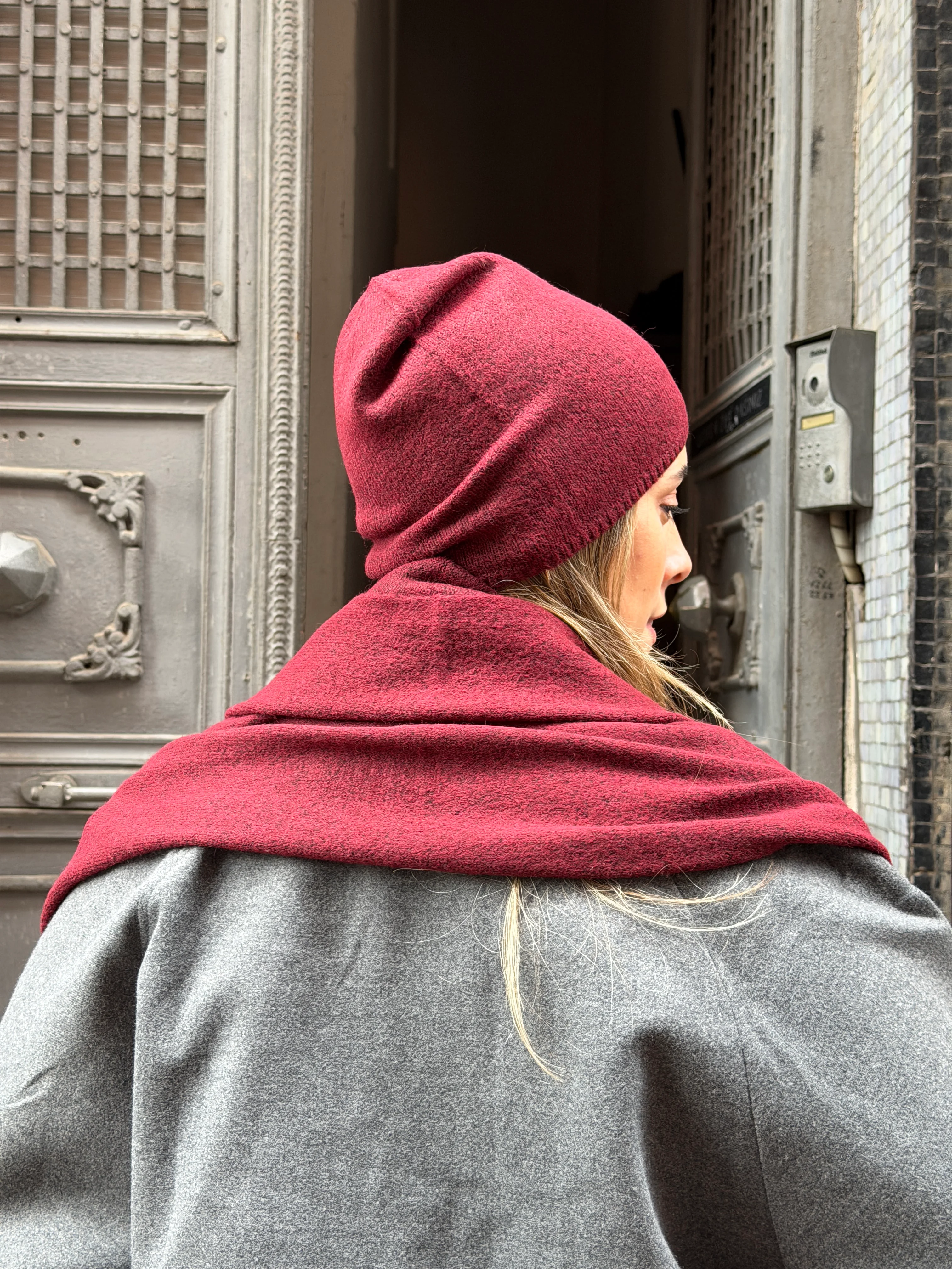 Yumuşak Dokulu Bordo Atkı Bere Set