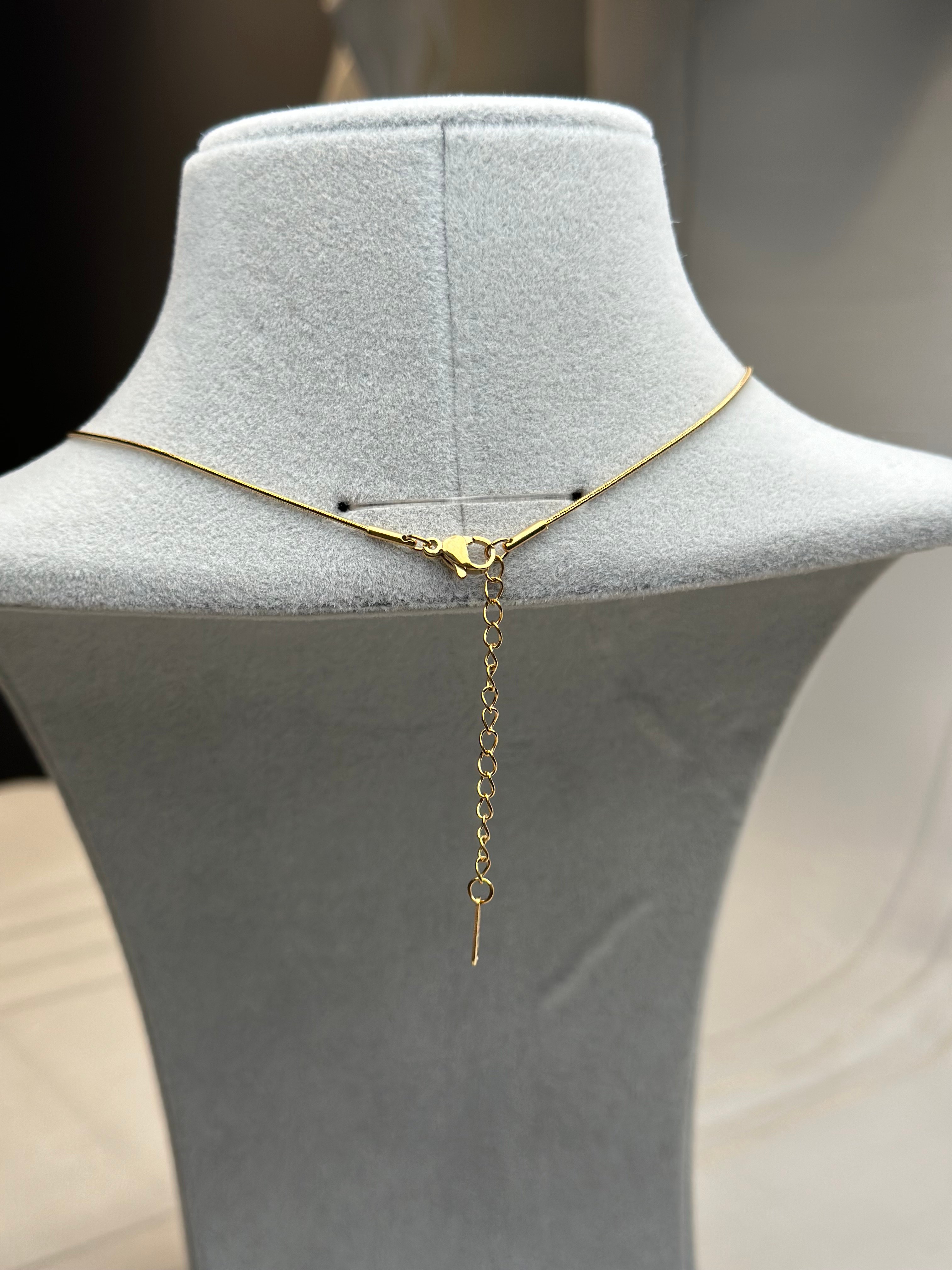Çelik Kolye Gold Renk Taşlı Diken Model 