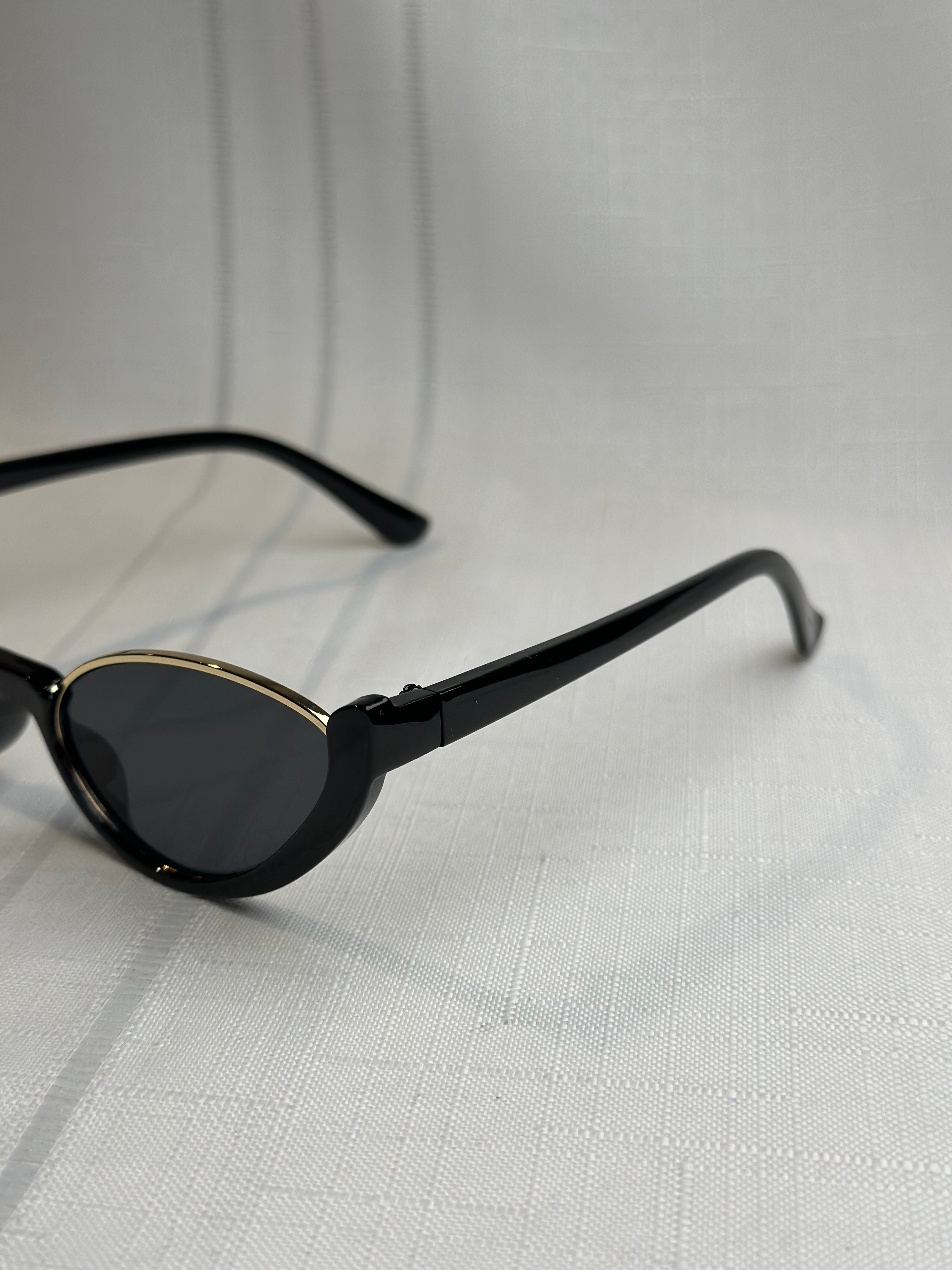 Siyah Gold Detay Cat Eyes Güneş Gözlüğü