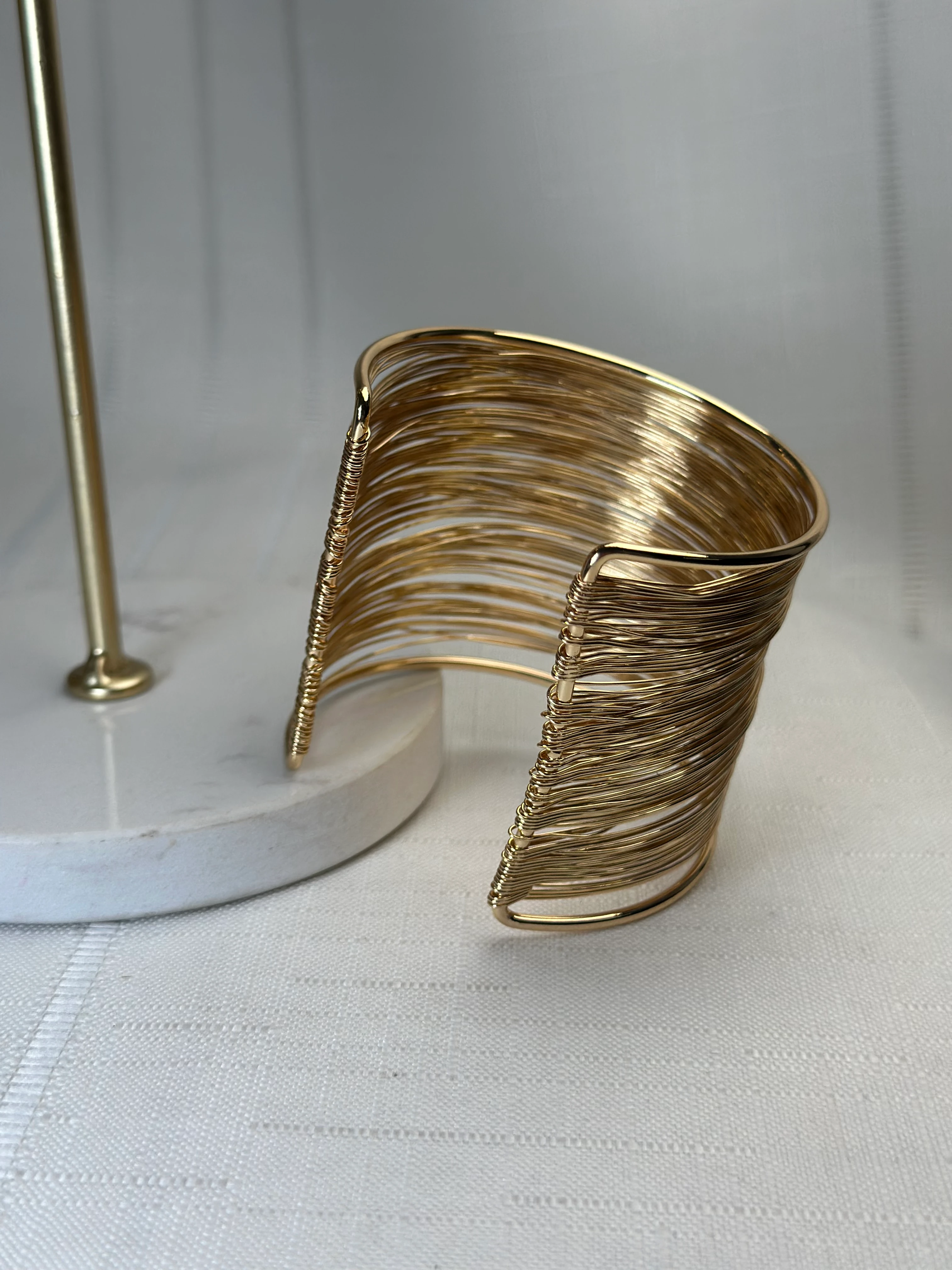 Özel Seri Gold Renk Kalın Tel Bileklik