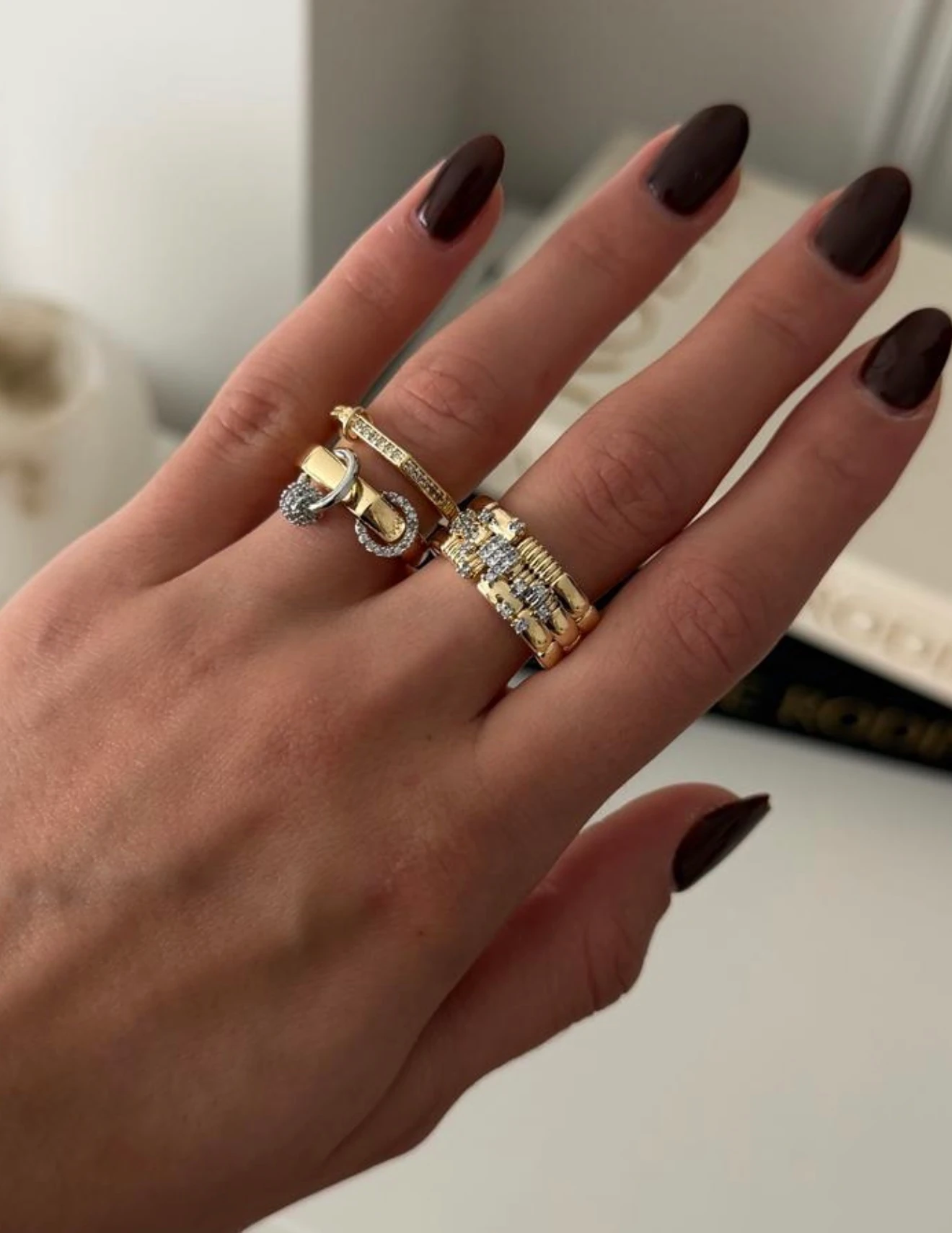 Özel Seri Marka Model Gold Renk Taşlı Üç Sıra Yüzük