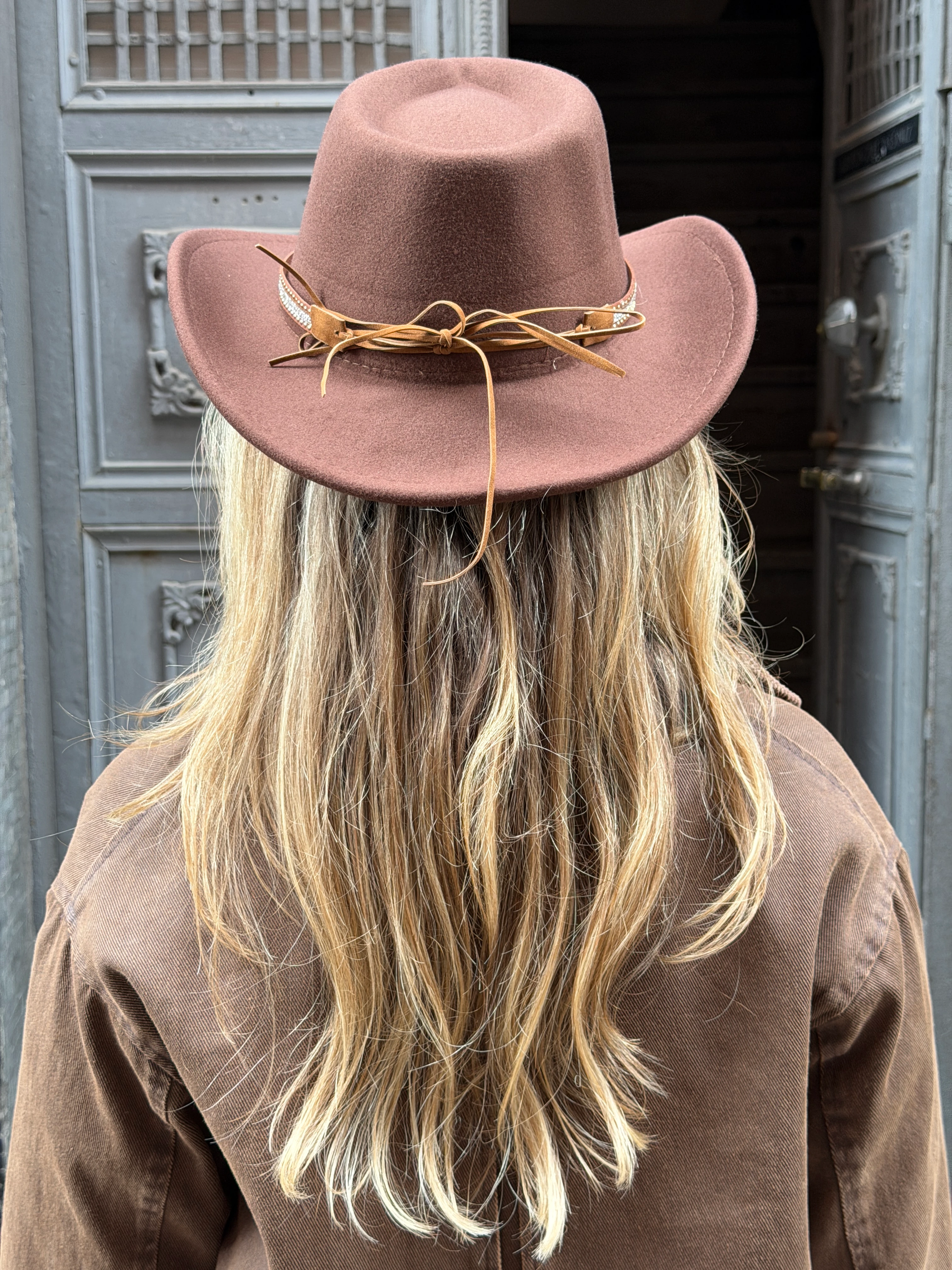 Kahverengi Taş Kemerli Kovboy Şapkası