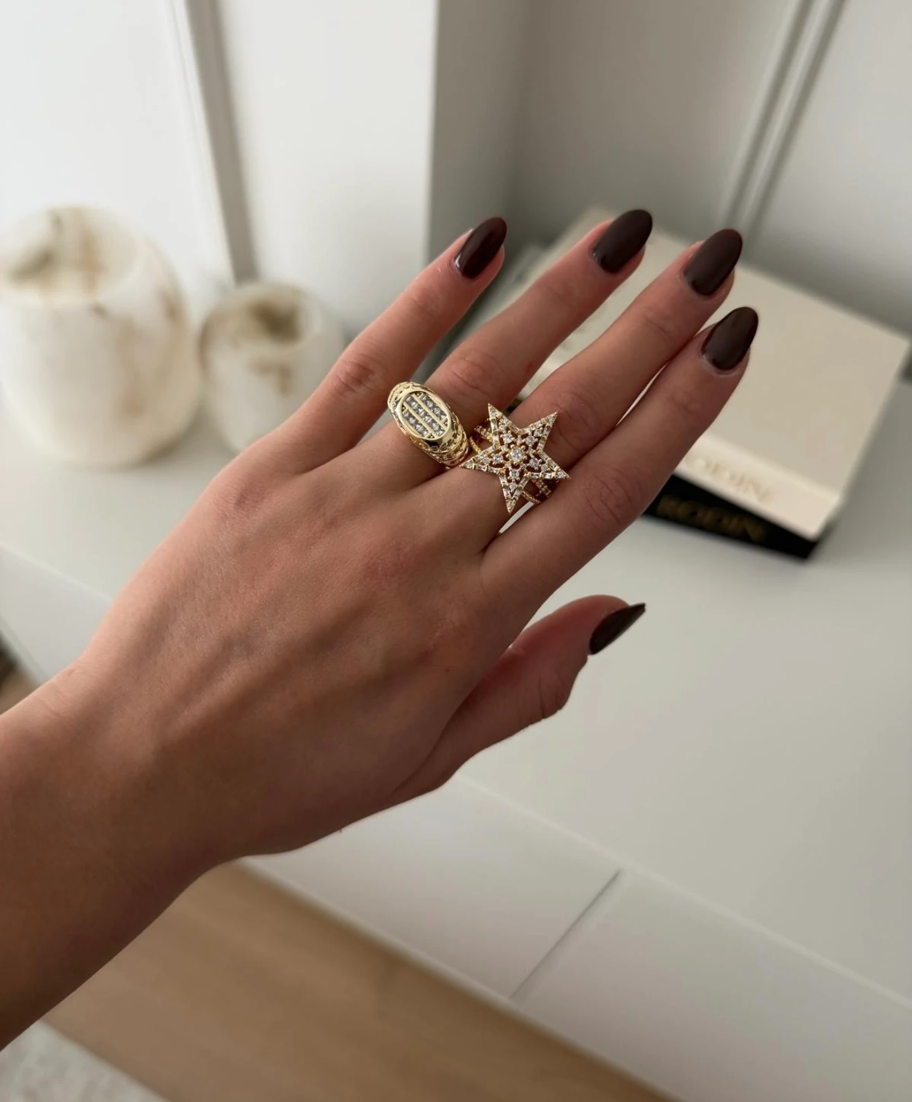 Özel Seri Marka Model Taşlı Gold Yüzük