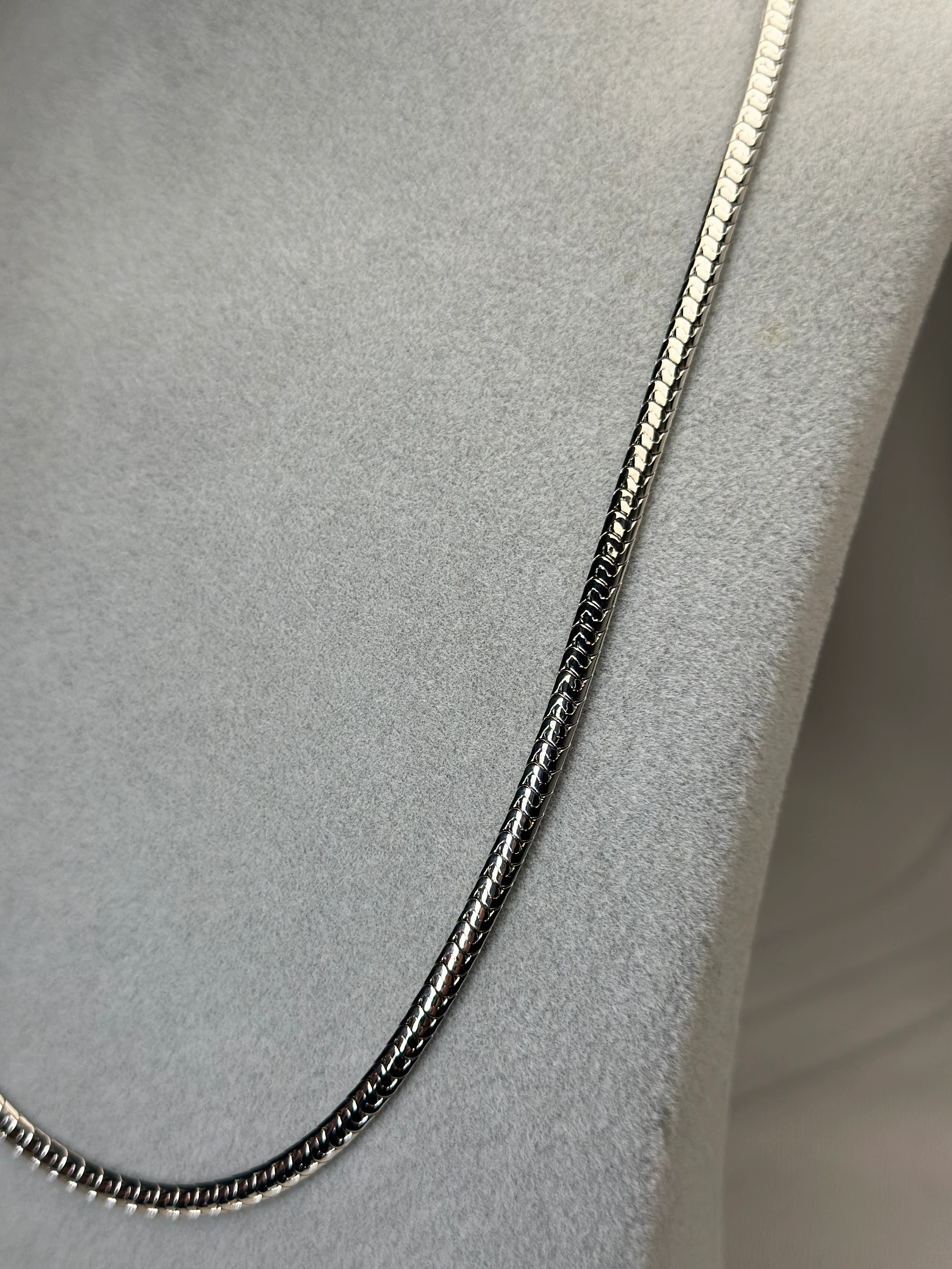 Xuping Gümüş Renk Balık Sırtı Kolye 55cm