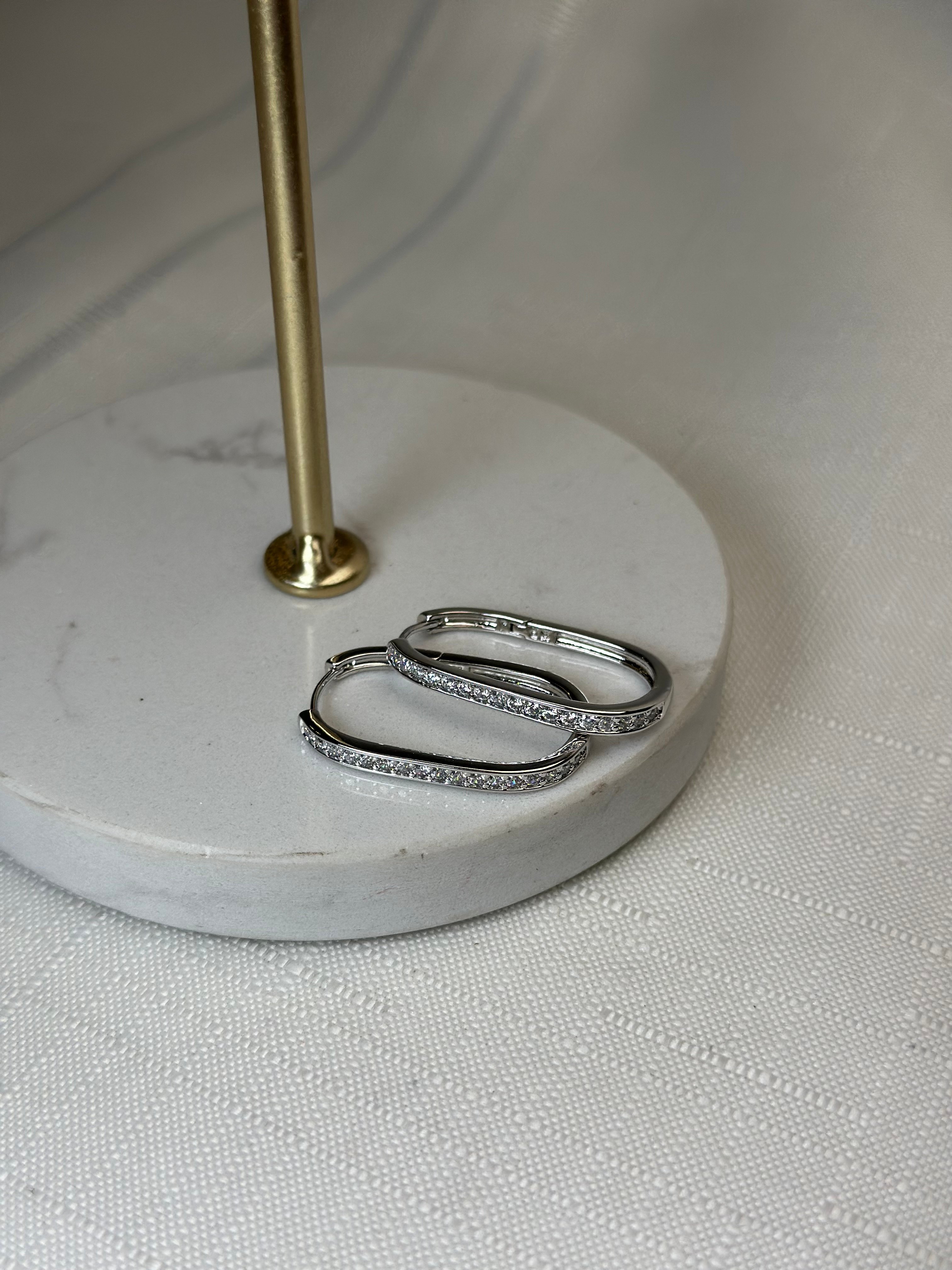 Xuping 14k Gümüş Taşlı Oval Halka Küpe