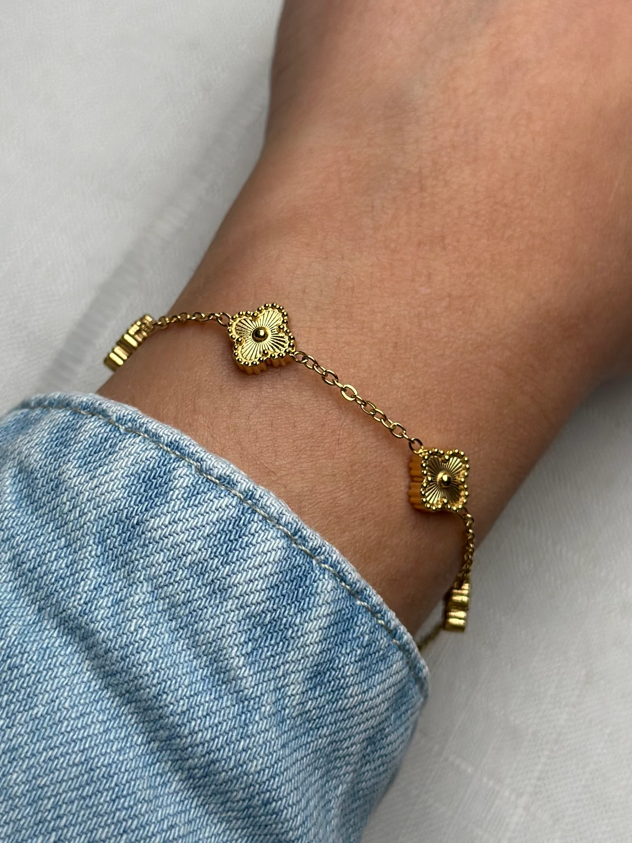 Çelik Gold Yonca Minik Bileklik