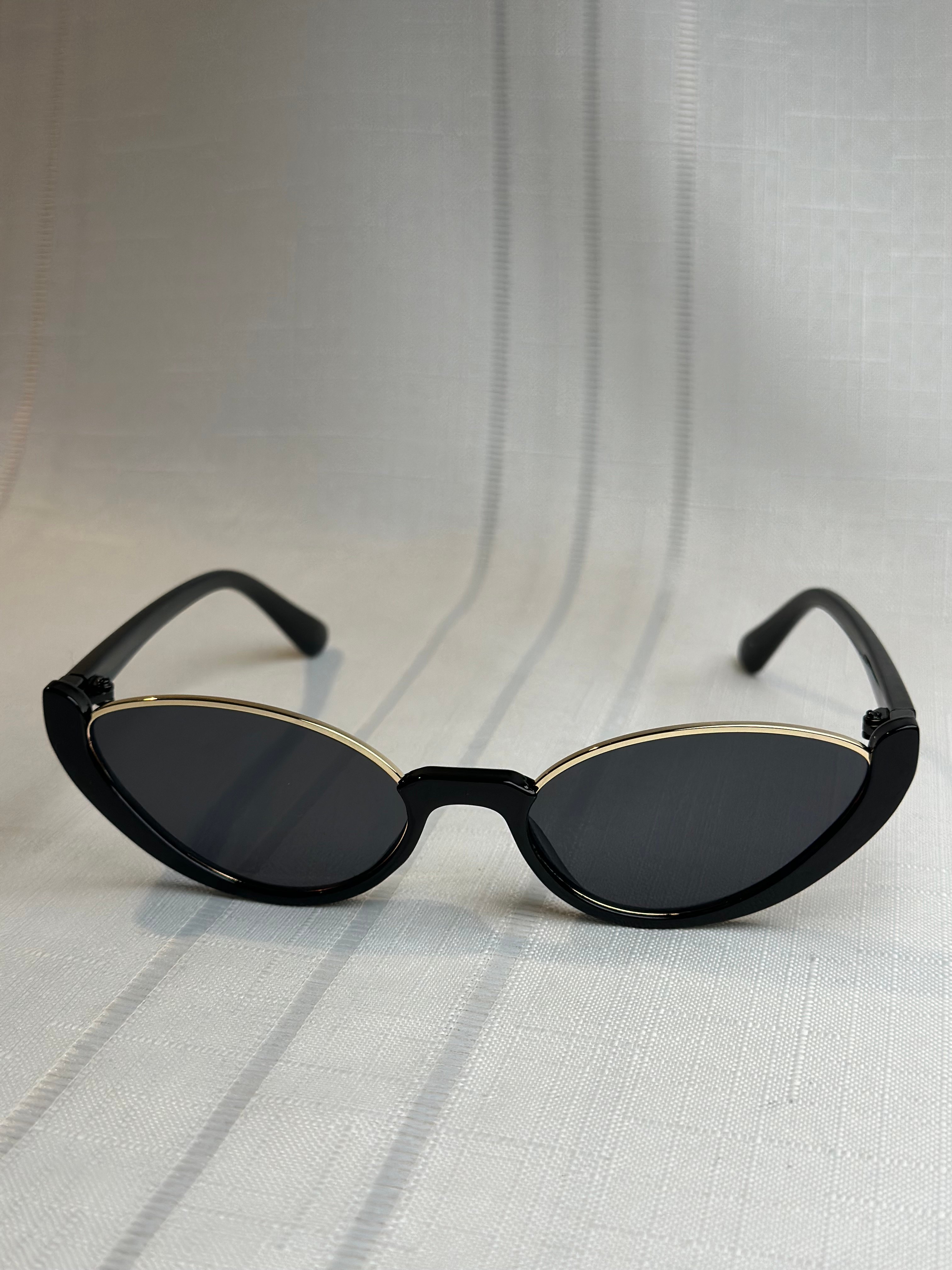 Siyah Gold Detay Cat Eyes Güneş Gözlüğü