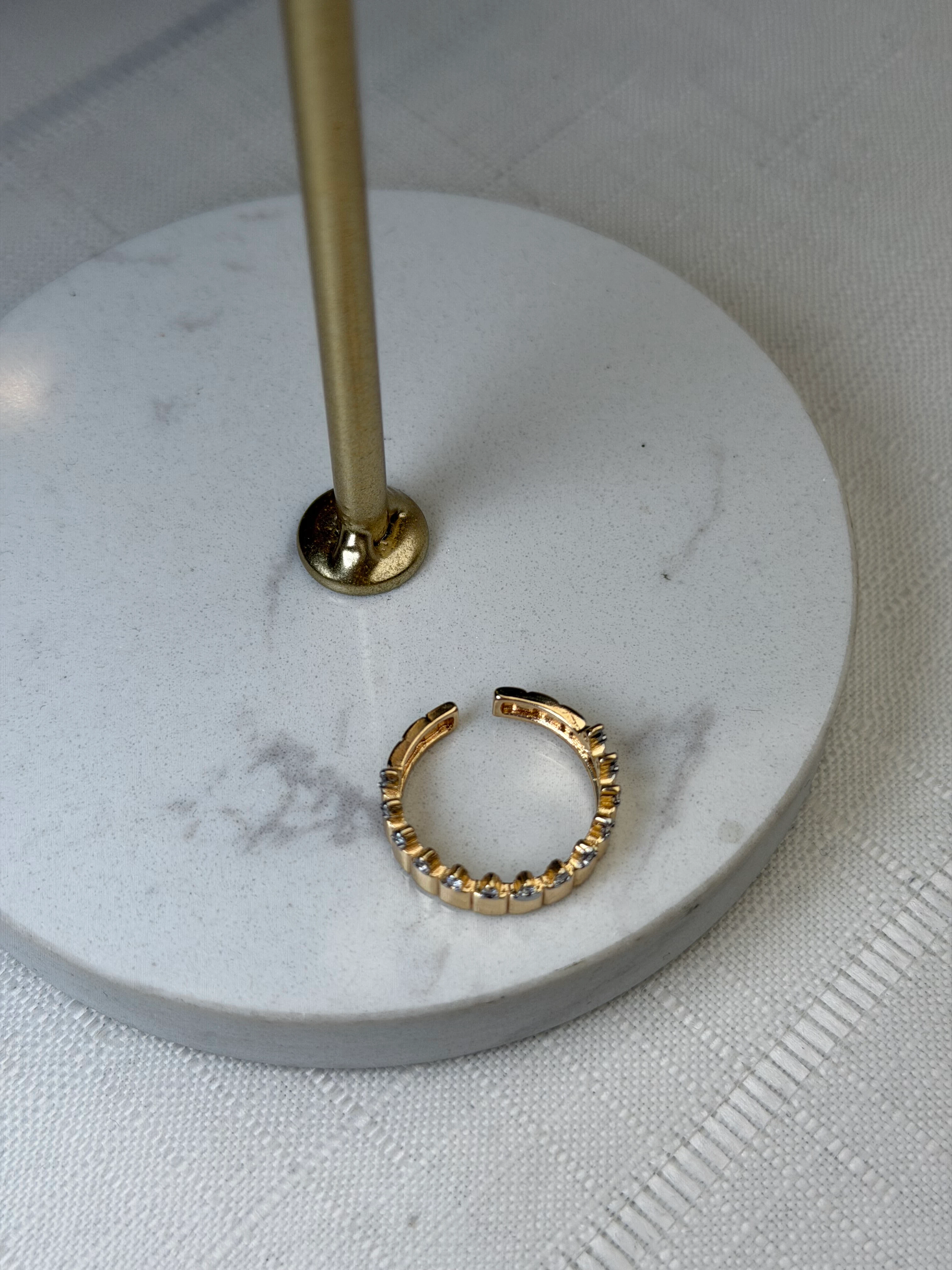 Özel Seri Marka Model Gold Renk Taç Yüzük