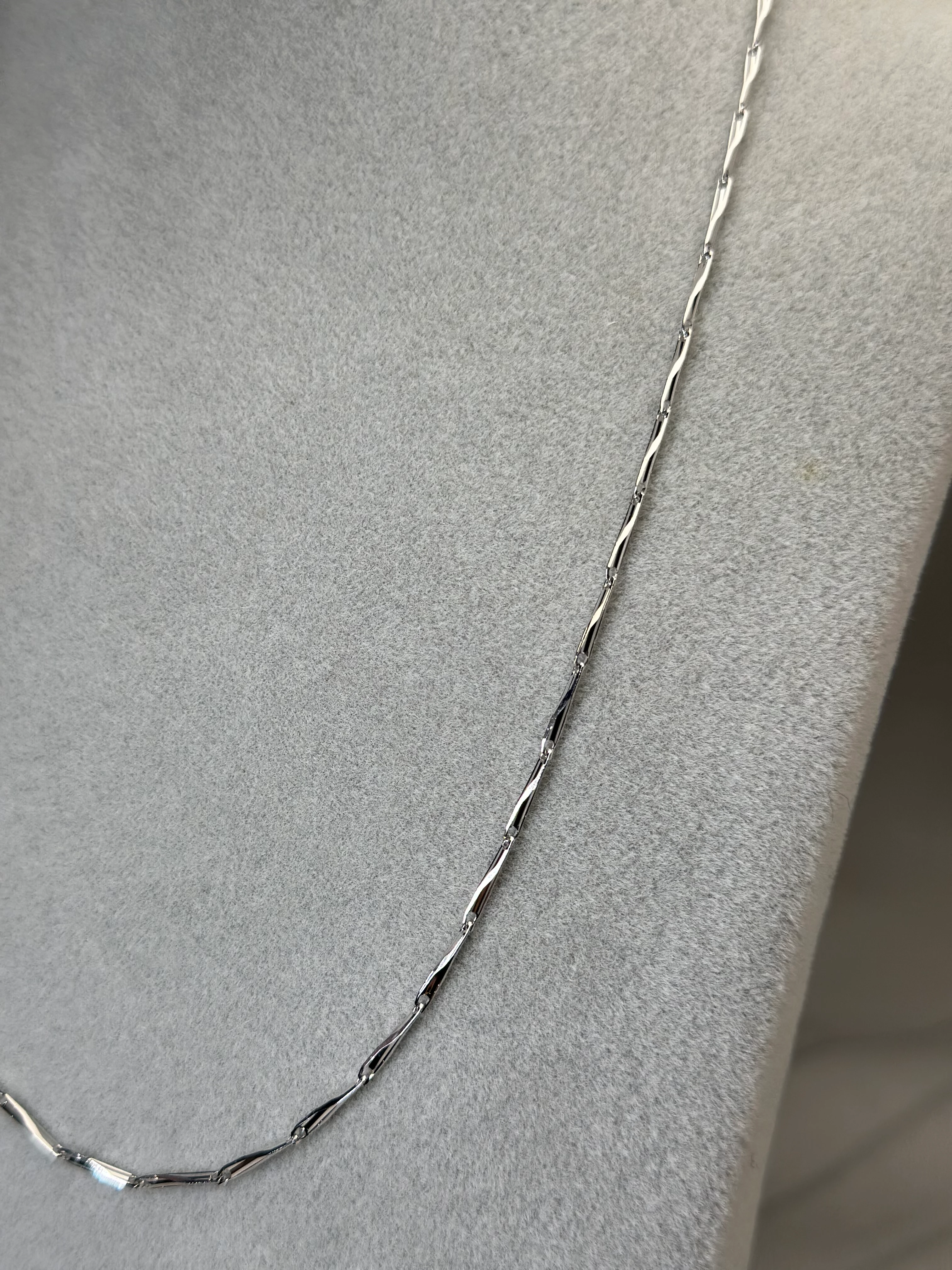 Xuping Gümüş Renk Çubuk Kolye