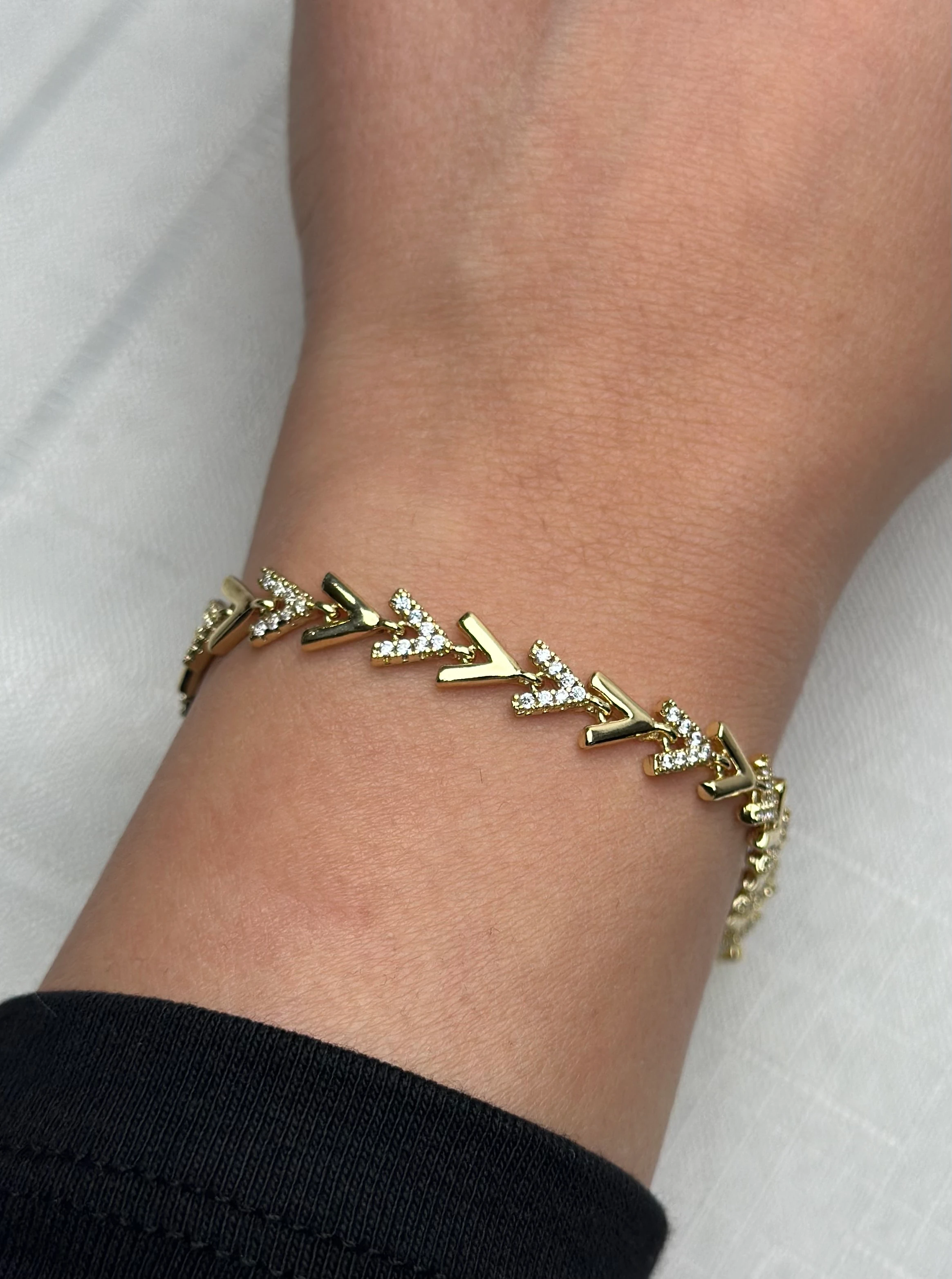 Xuping 14k Zirkon Taşlı V Bileklik