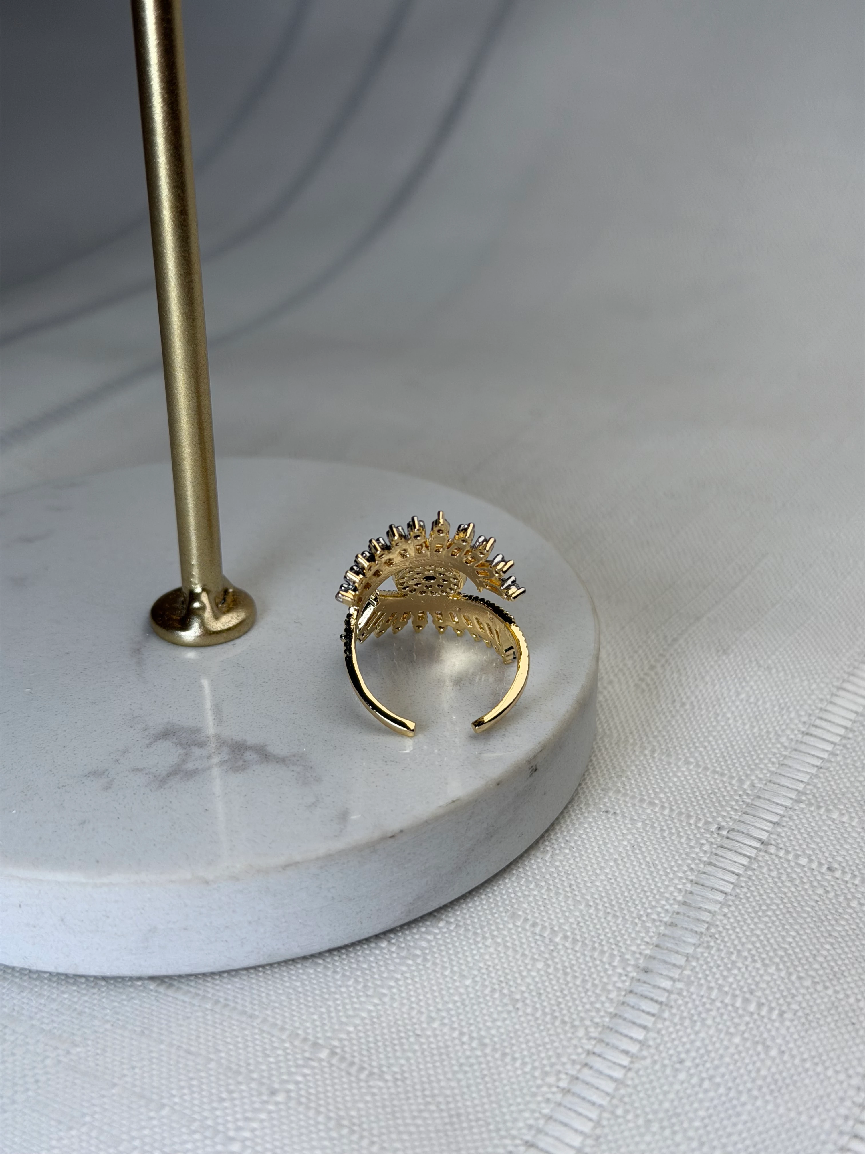 Özel Seri Marka Model Gold Taşlı Göz Yüzük