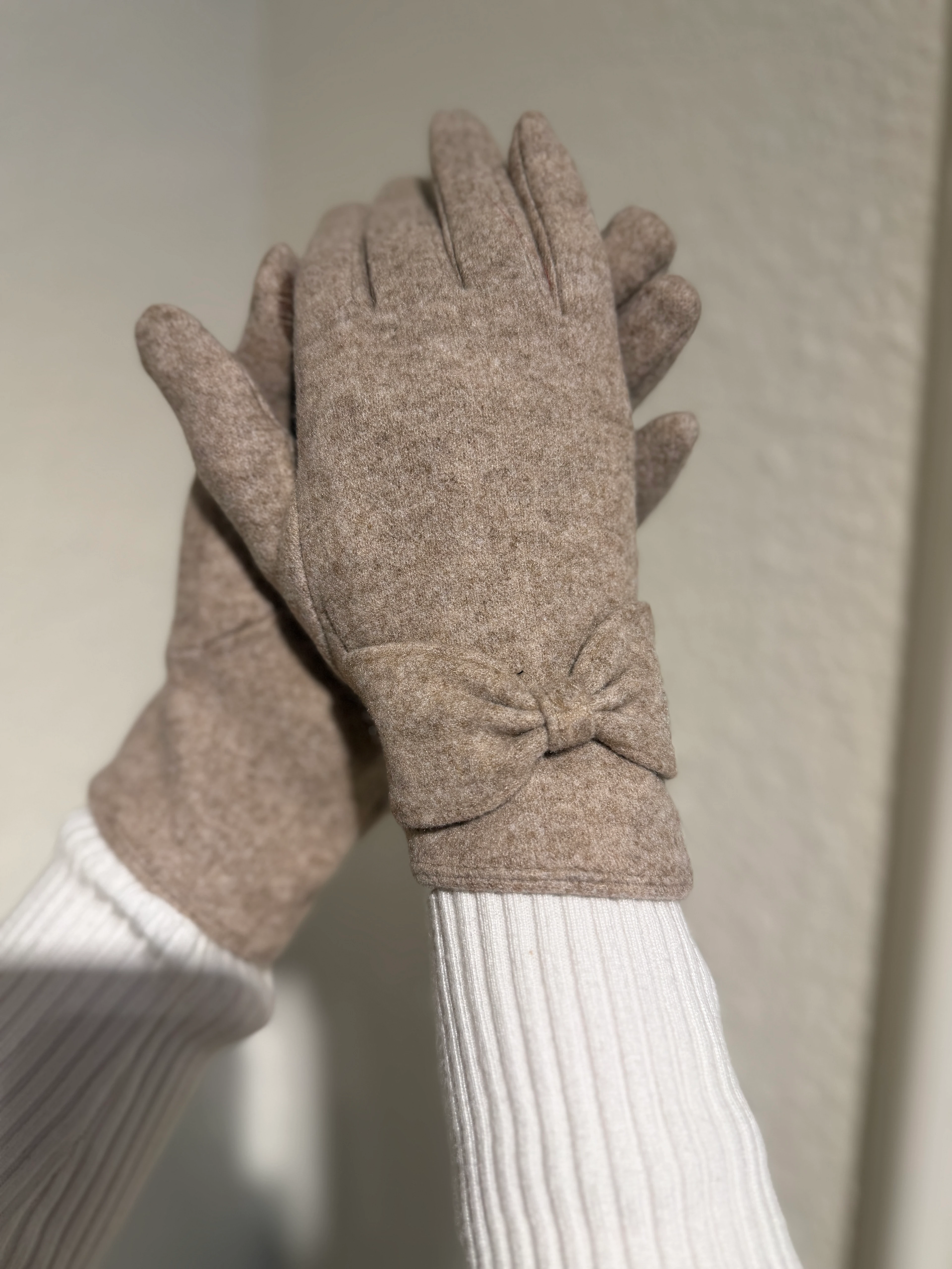 Fiyonklu Dokunmatik Bej Eldiven