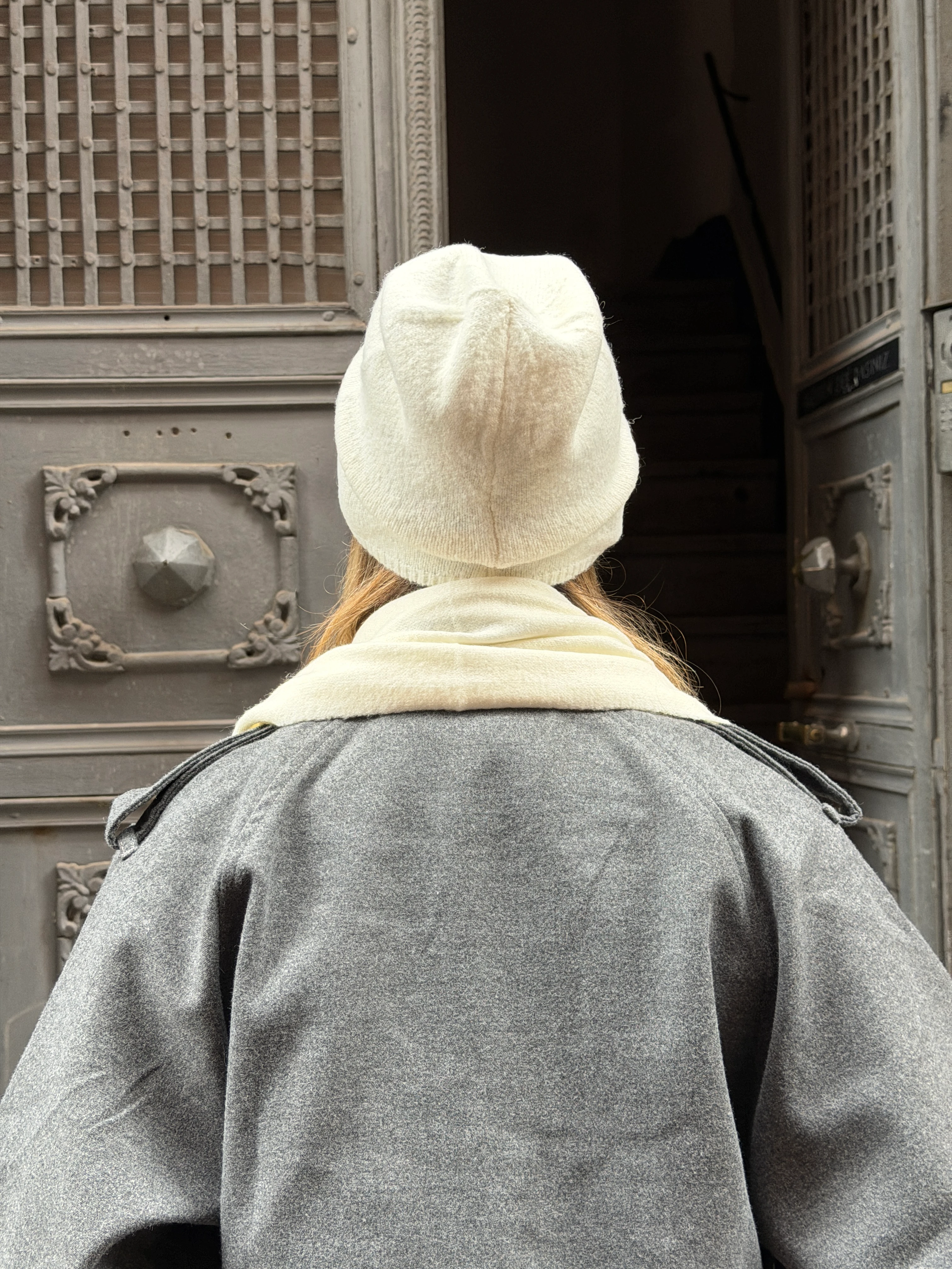 Yumuşak Dokulu Ekru Atkı Bere Set