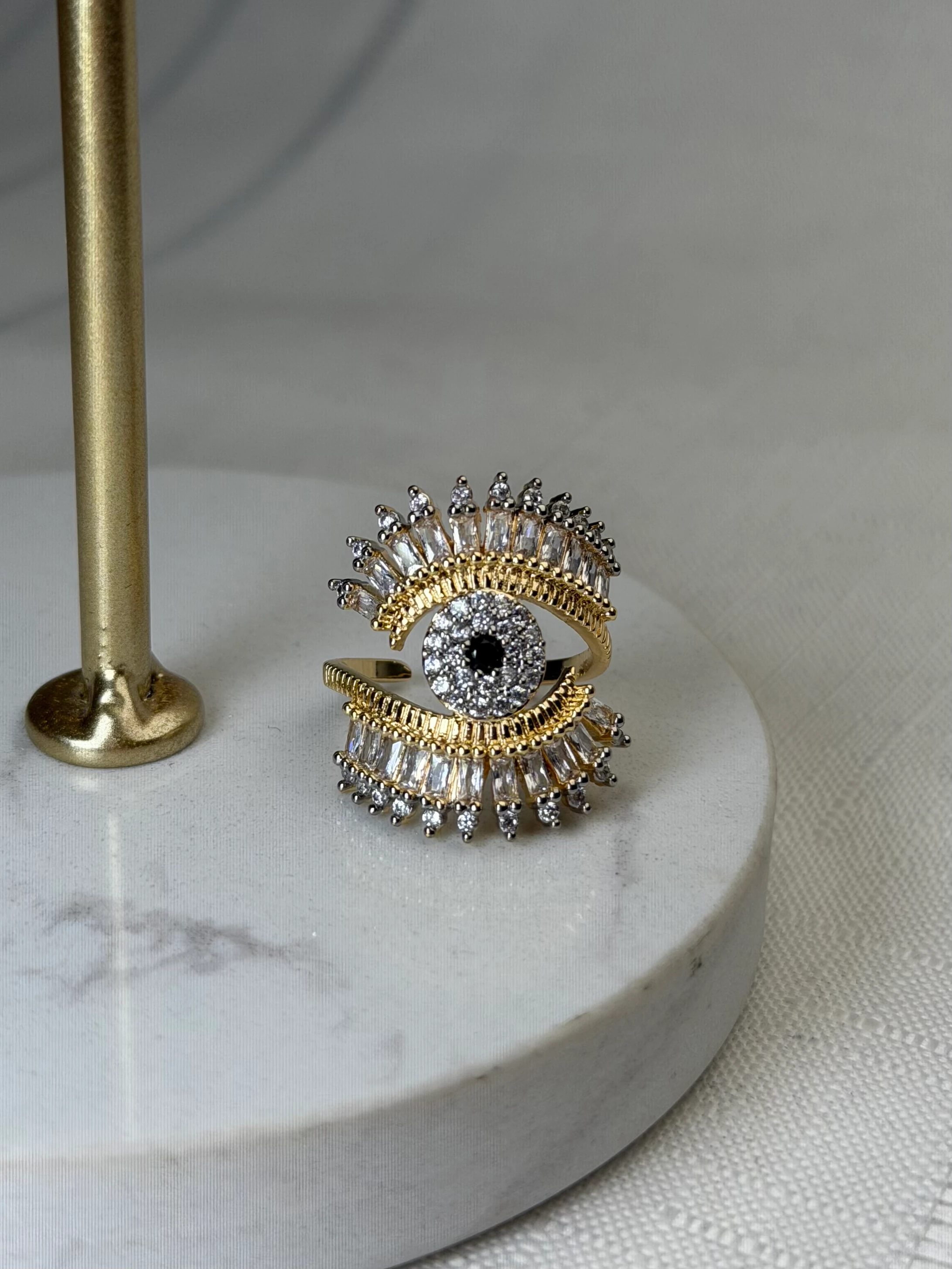 Özel Seri Marka Model Gold Taşlı Göz Yüzük