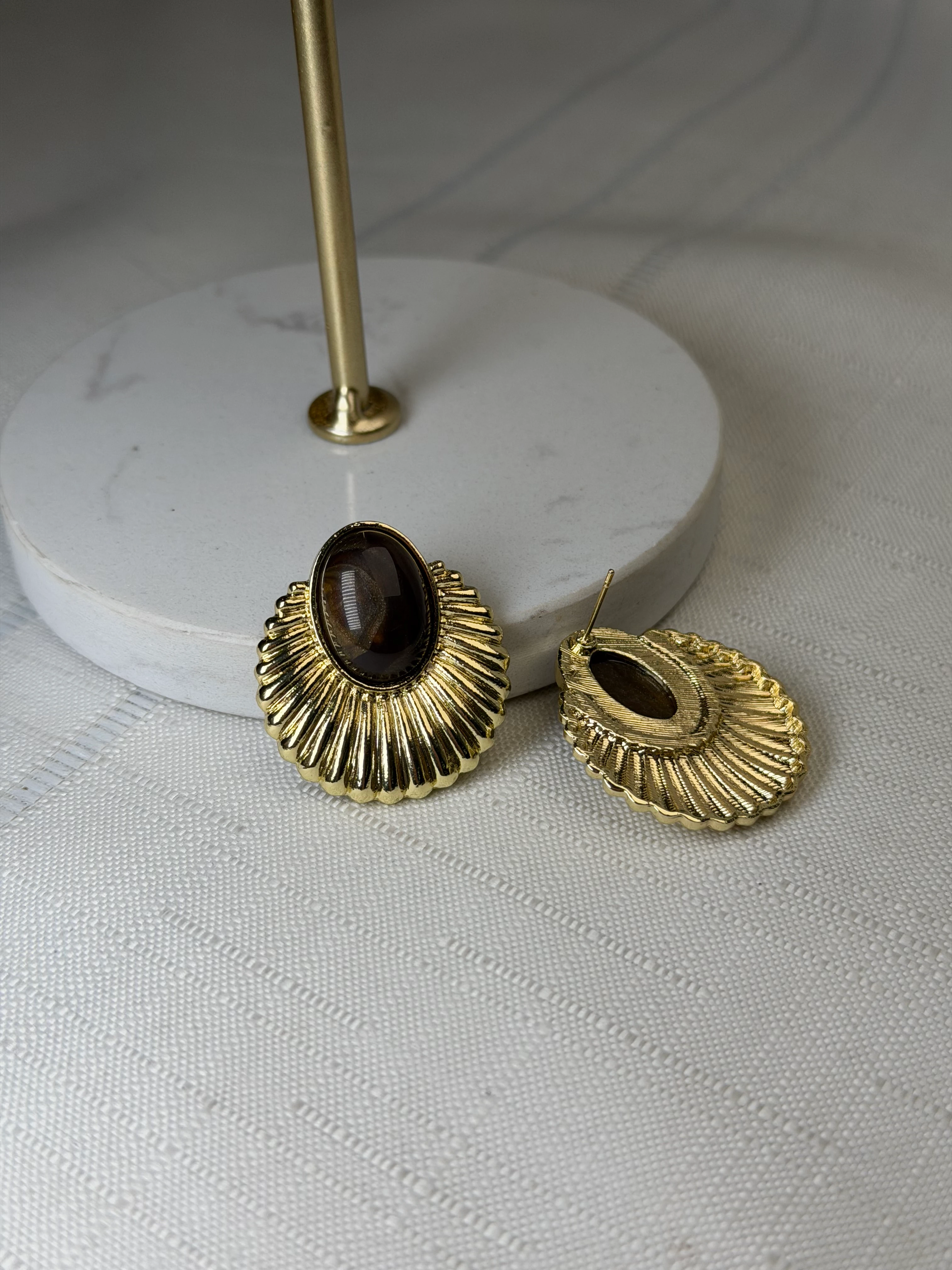 Marka Model Kahverengi Gold Yelpaze Küpe