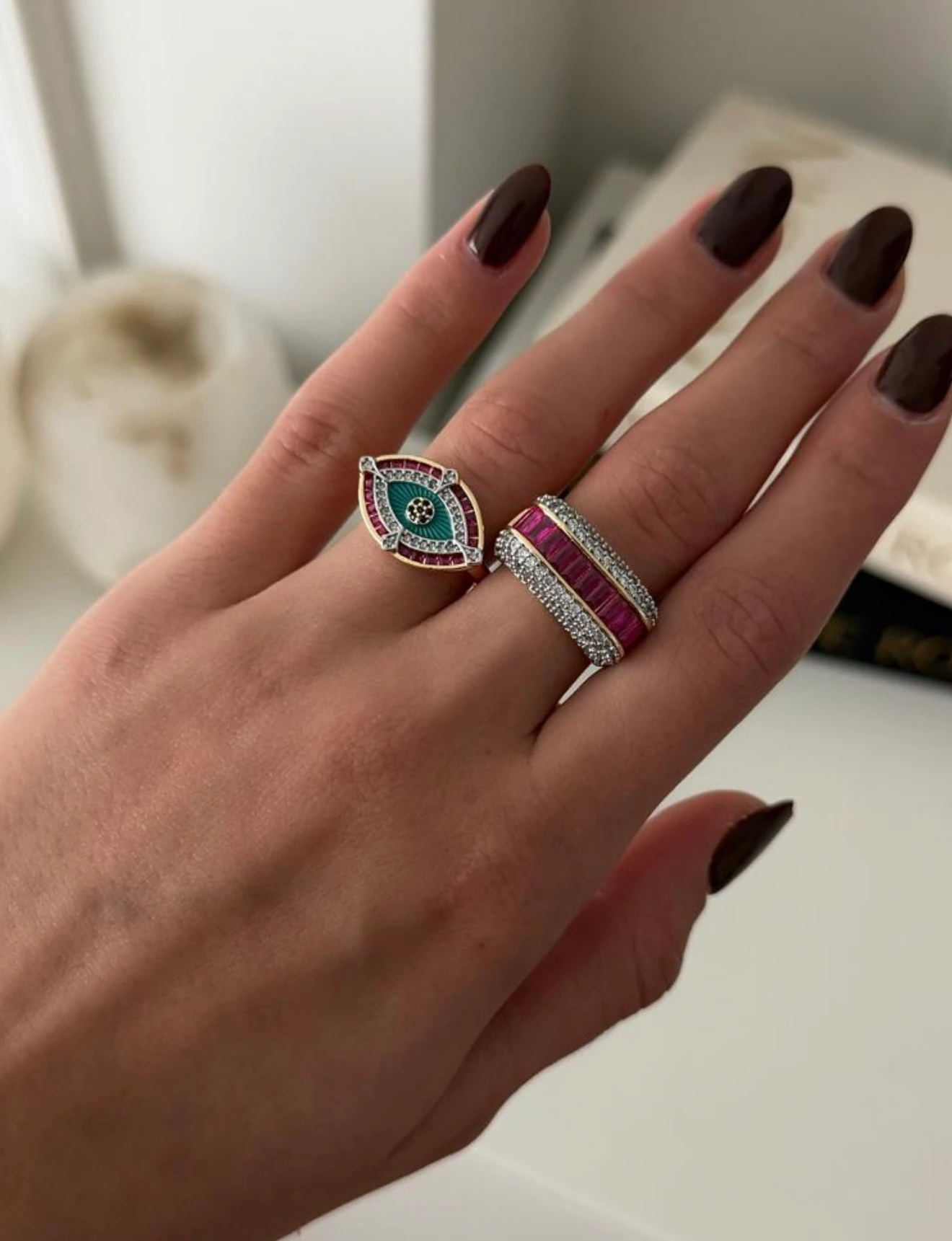 Özel Seri Marka Model Kırmızı Taş Göz Yüzük