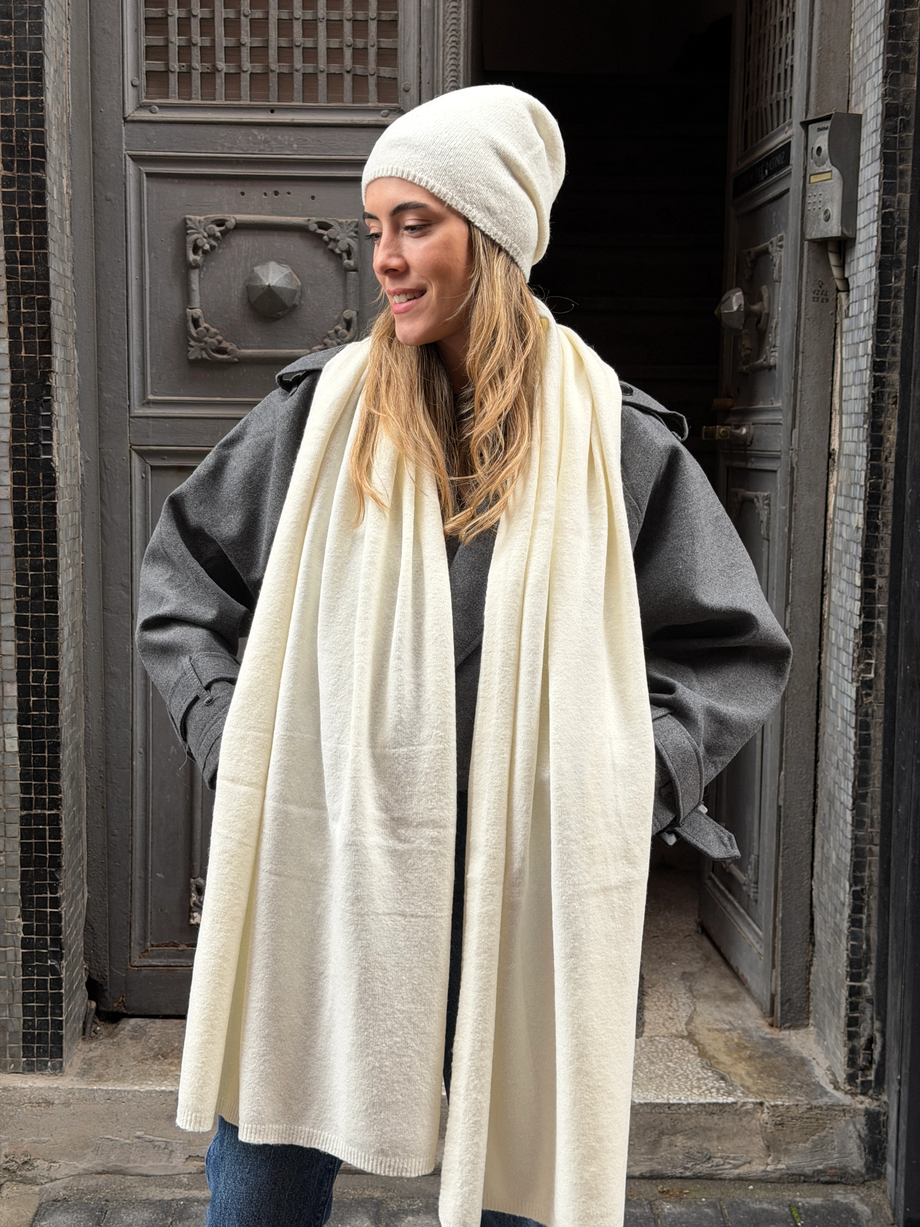 Yumuşak Dokulu Ekru Atkı Bere Set