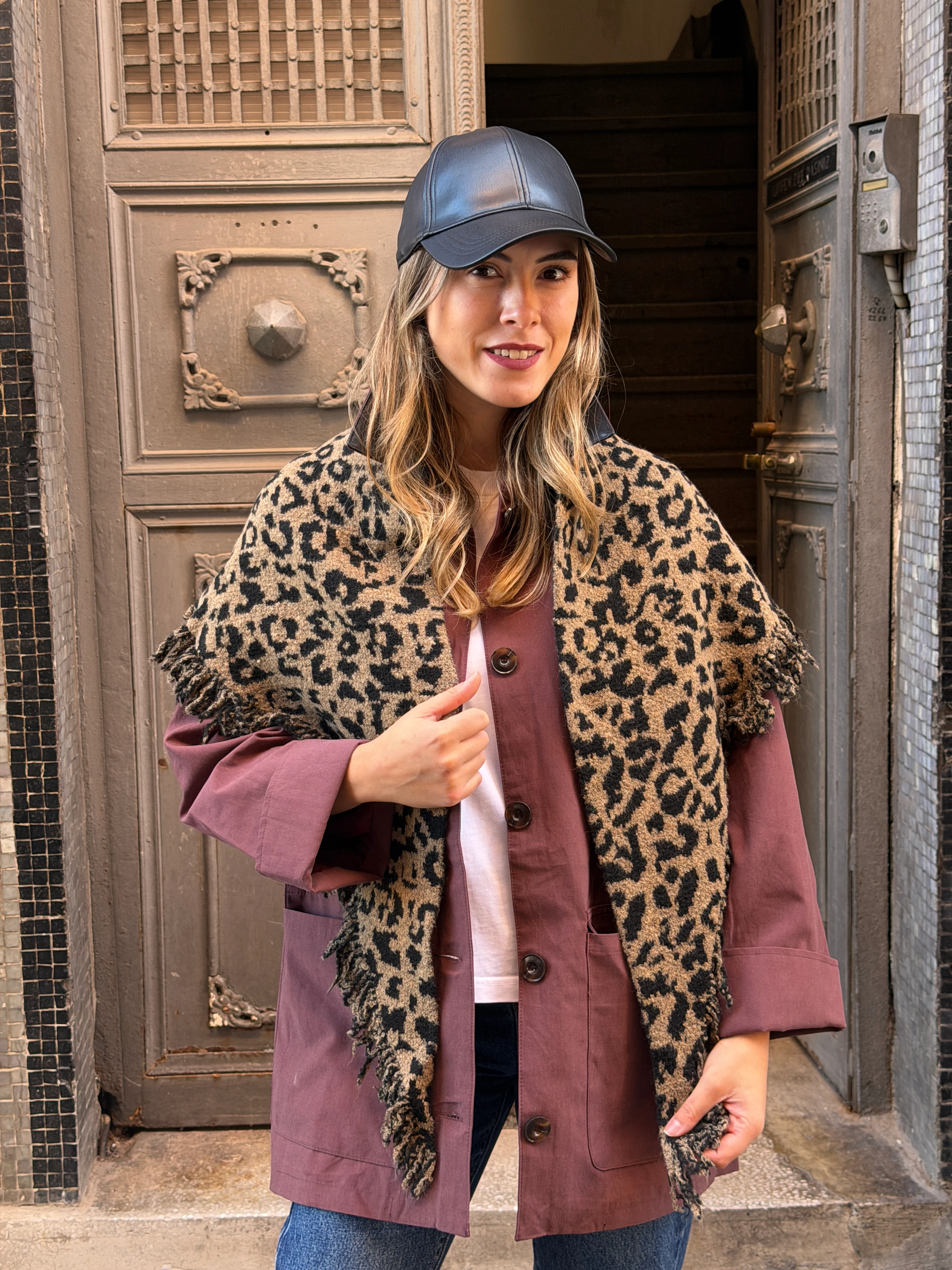 Leopar Kahve Püsküllü Üçgen Şal