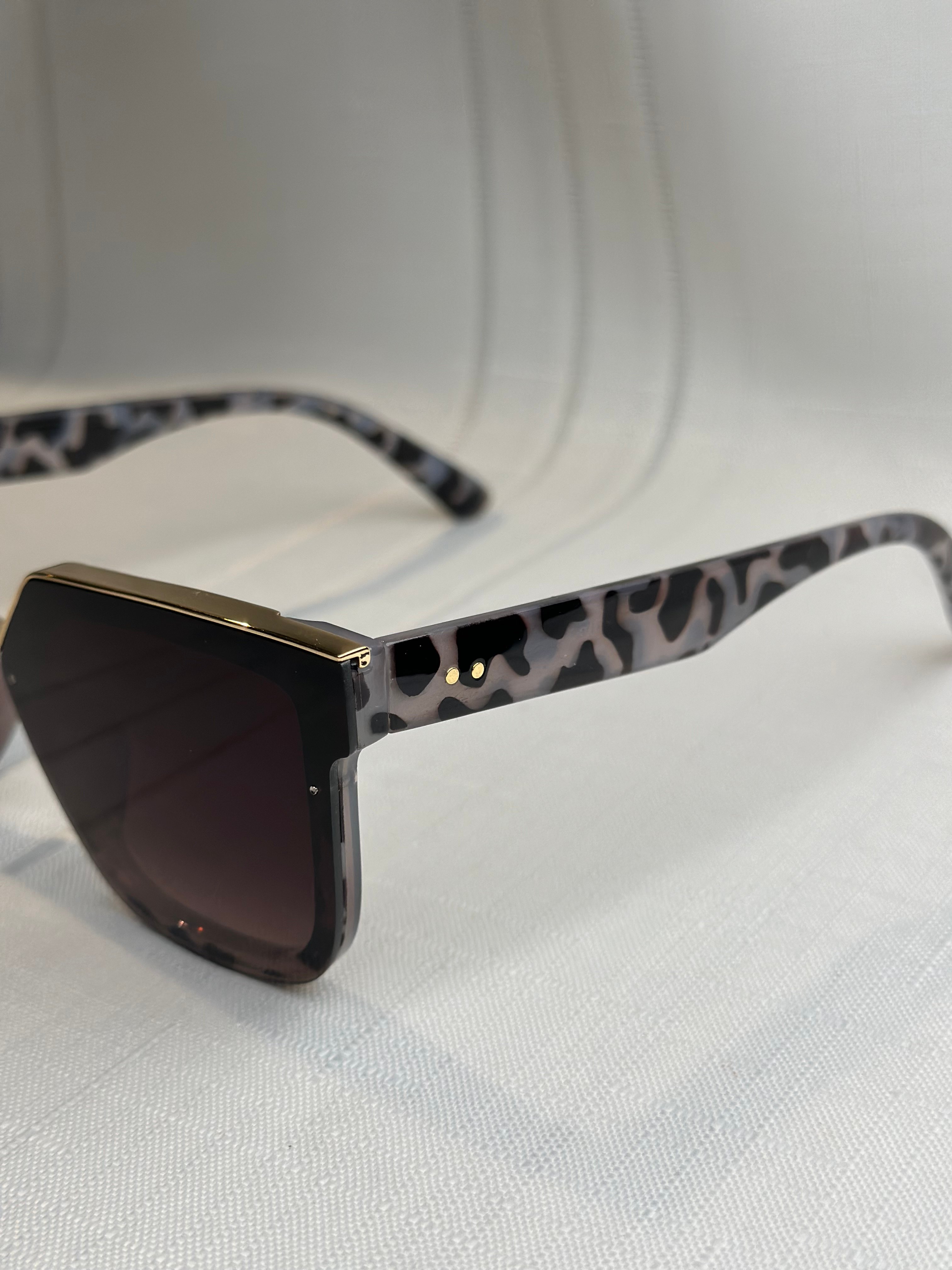 Gold Detay Leopar Desen Gözlük