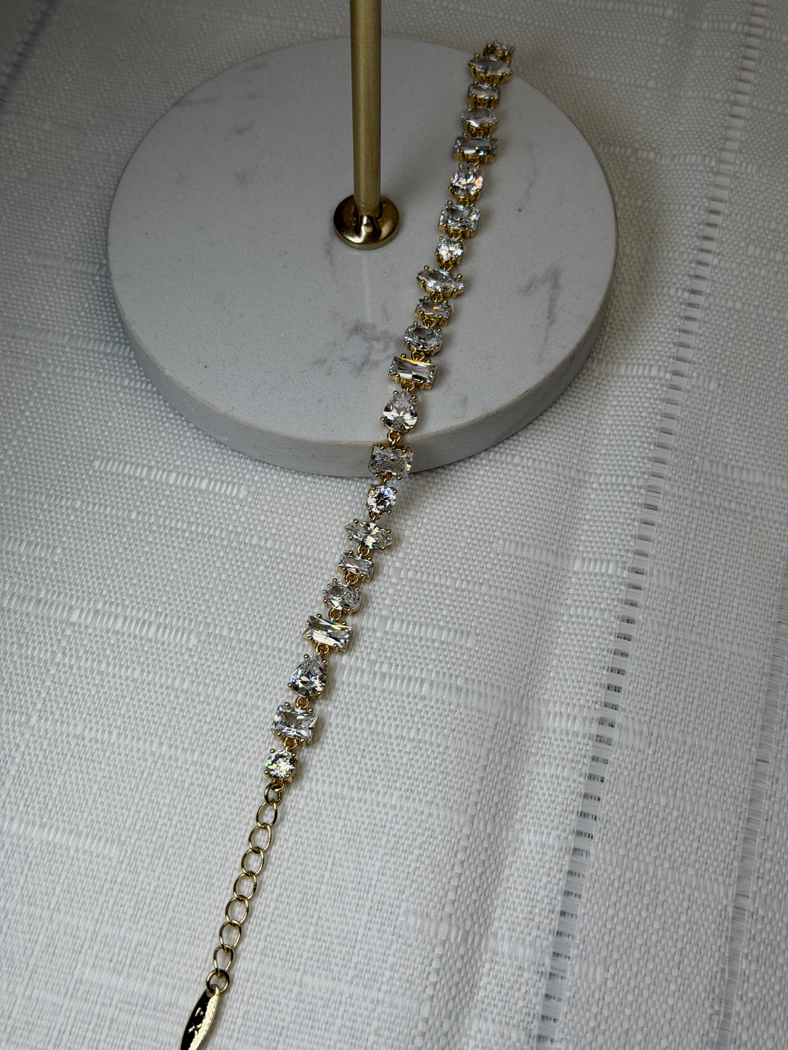 Xuping 14k Asimetrik Zirkon Taş Bileklik