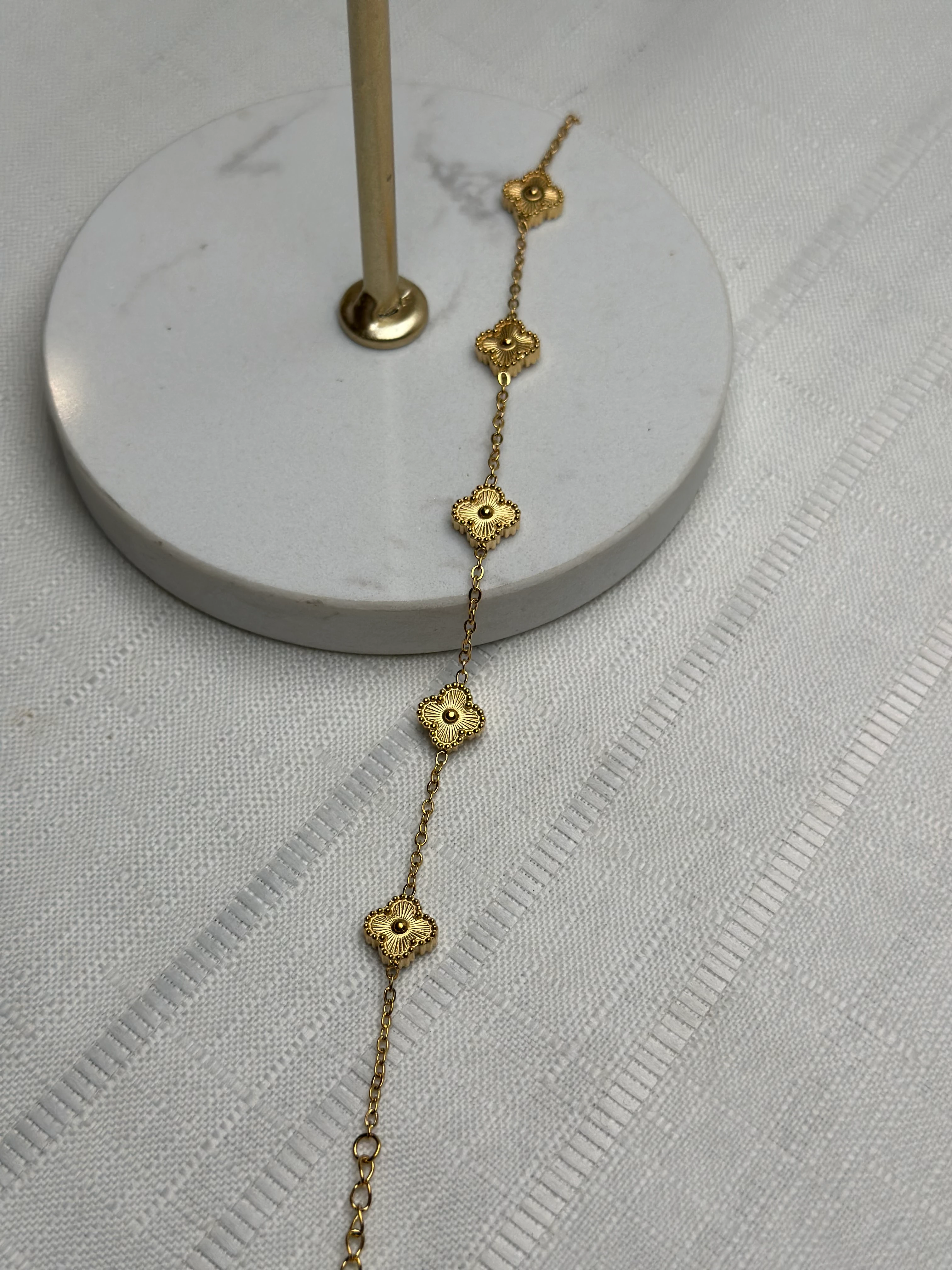 Çelik Gold Yonca Minik Bileklik