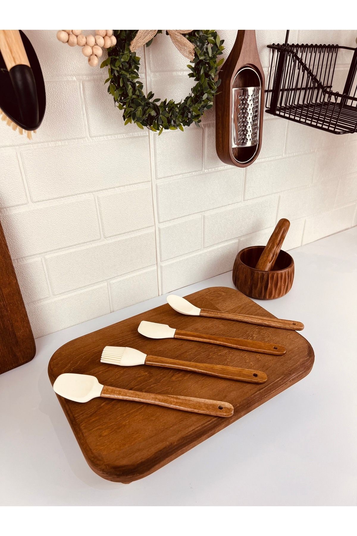 4'lü Akasya Saplı Silikon Mutfak Gereçleri Set - Spatula, Kaşık Ve Fırça