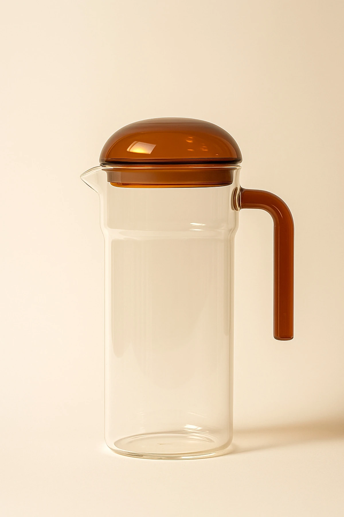 Kapaklı Cam Sürahi – Renkli Kulp Tasarım