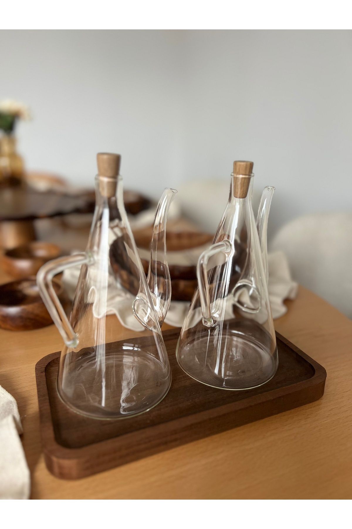 3 Parça Cam İbrik Yağdanlık Seti – 2 x 500 ml Yağdanlık + Ahşap Altlık
