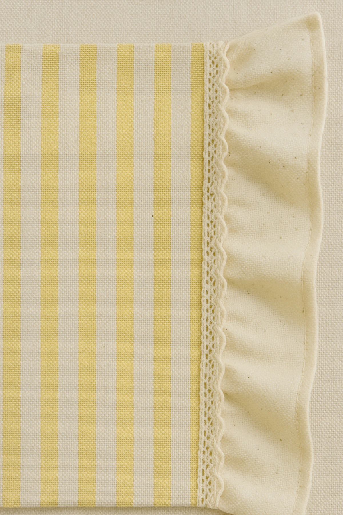 Sarı Çizgili Fırfır Detaylı Keten Amerikan Servis 2’li Set